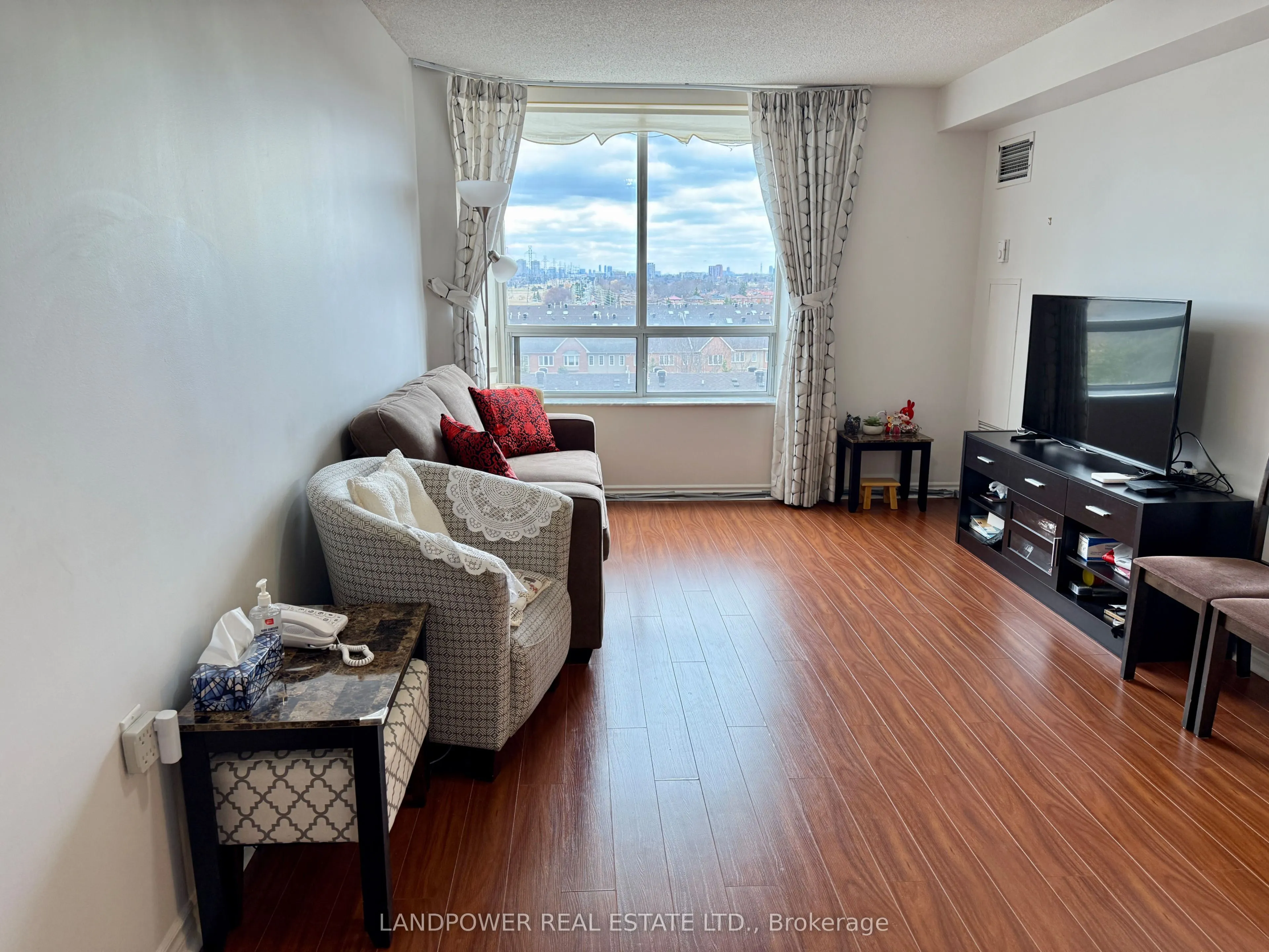 3088 Kennedy Road, #815