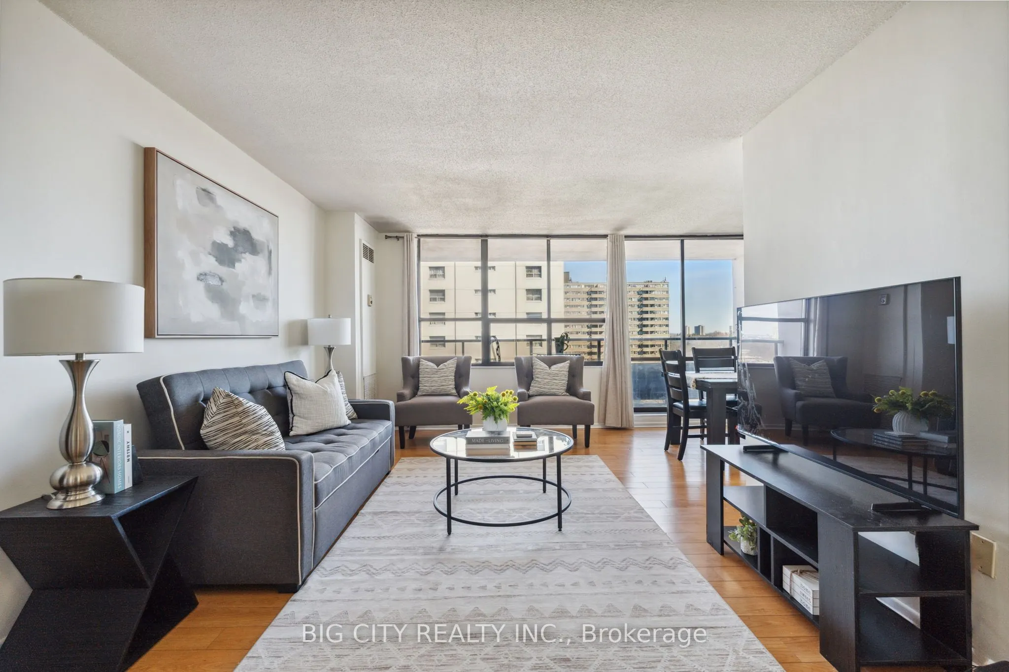 2721 Victoria Park Avenue, #901