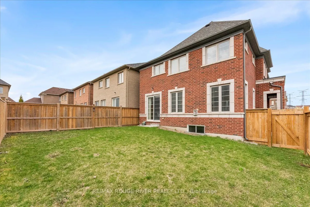 2560 Bandsman Crescent