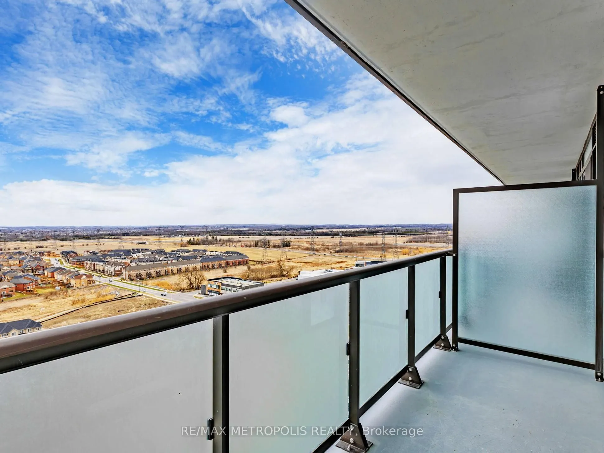 2550 Simcoe Street N #2020