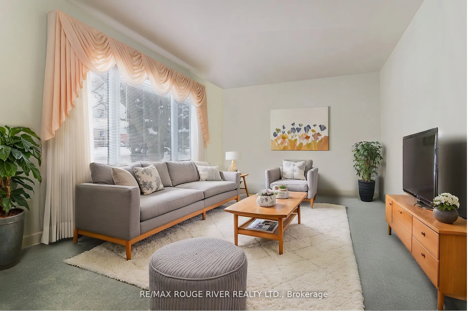 286 King Street E