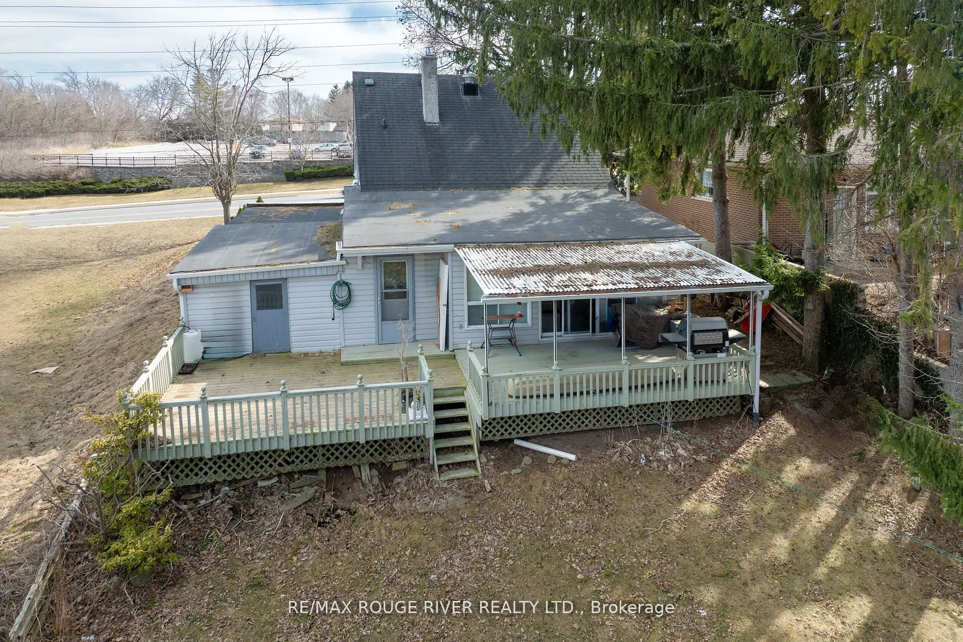 286 King Street E