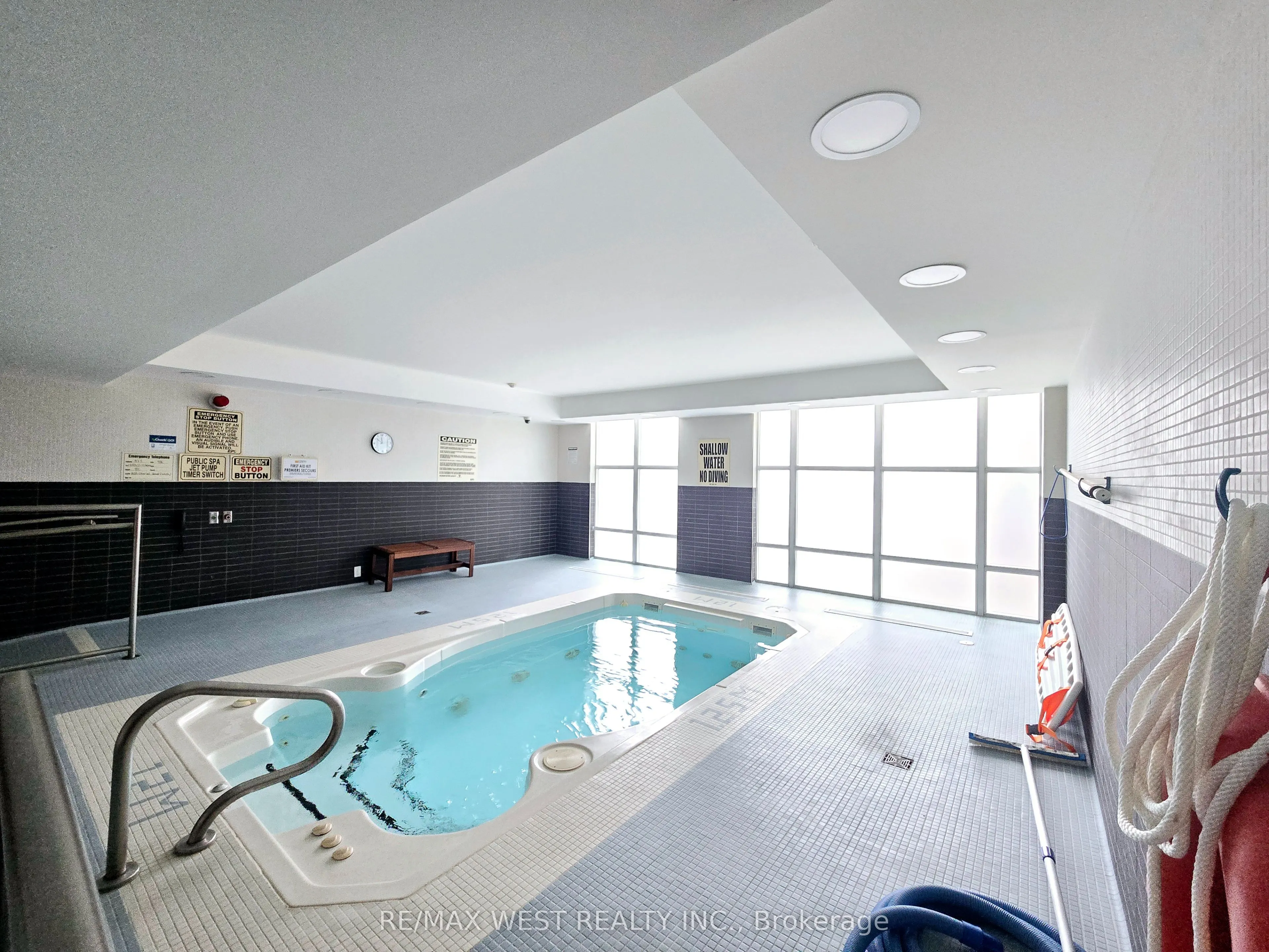 1600 Charles Street #302