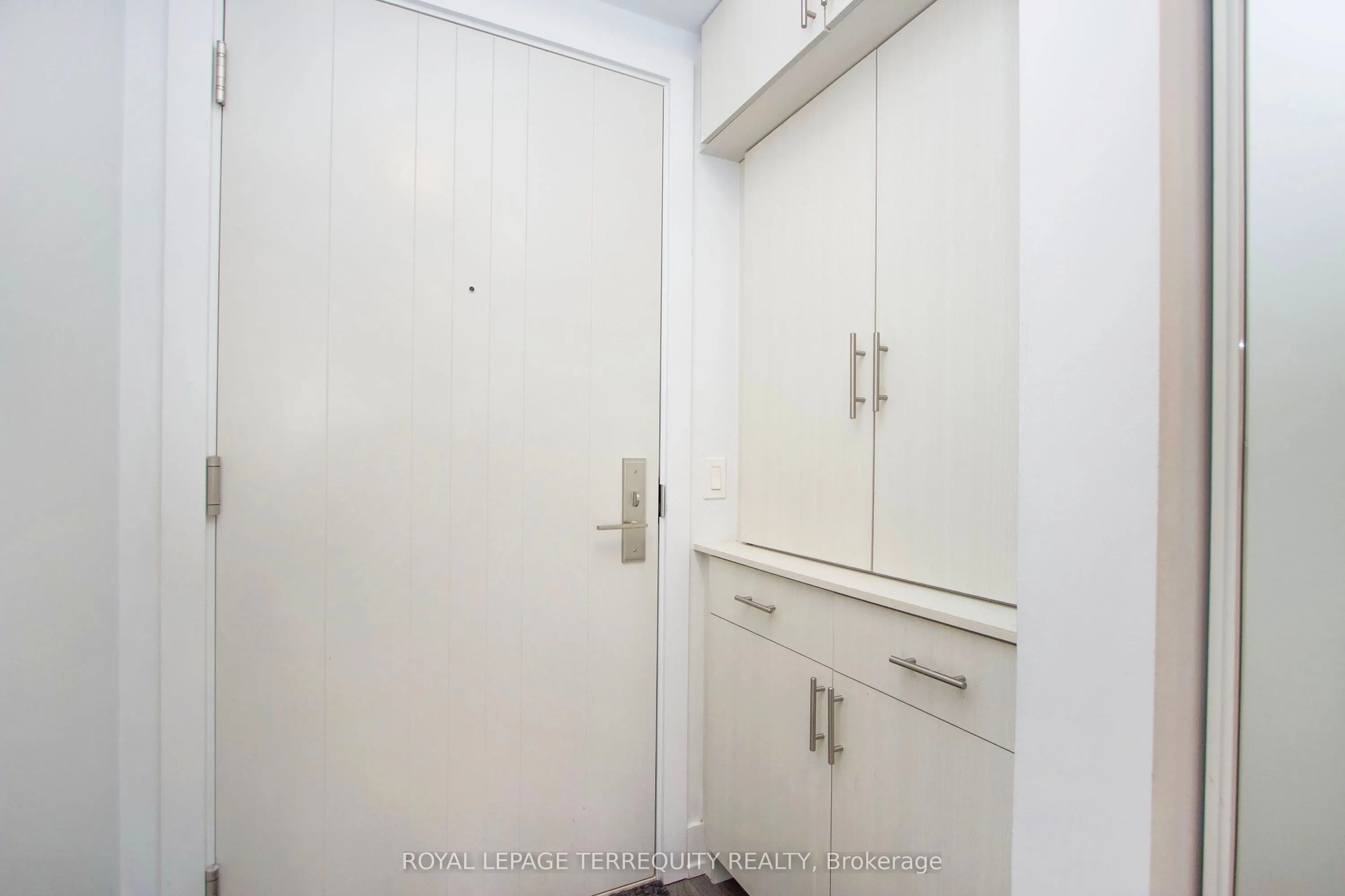 2550 Simcoe Street N #318