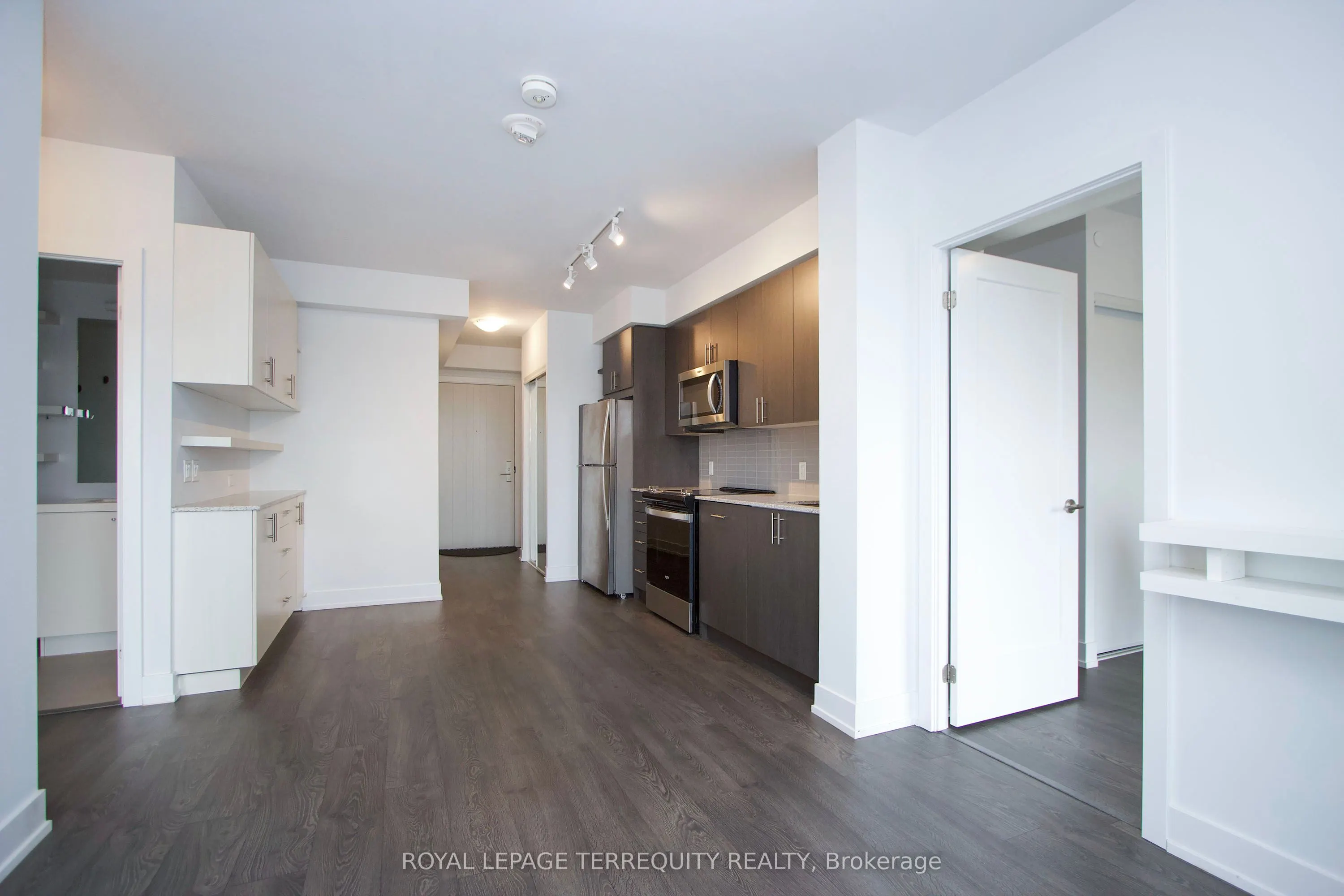 2550 Simcoe Street N #318