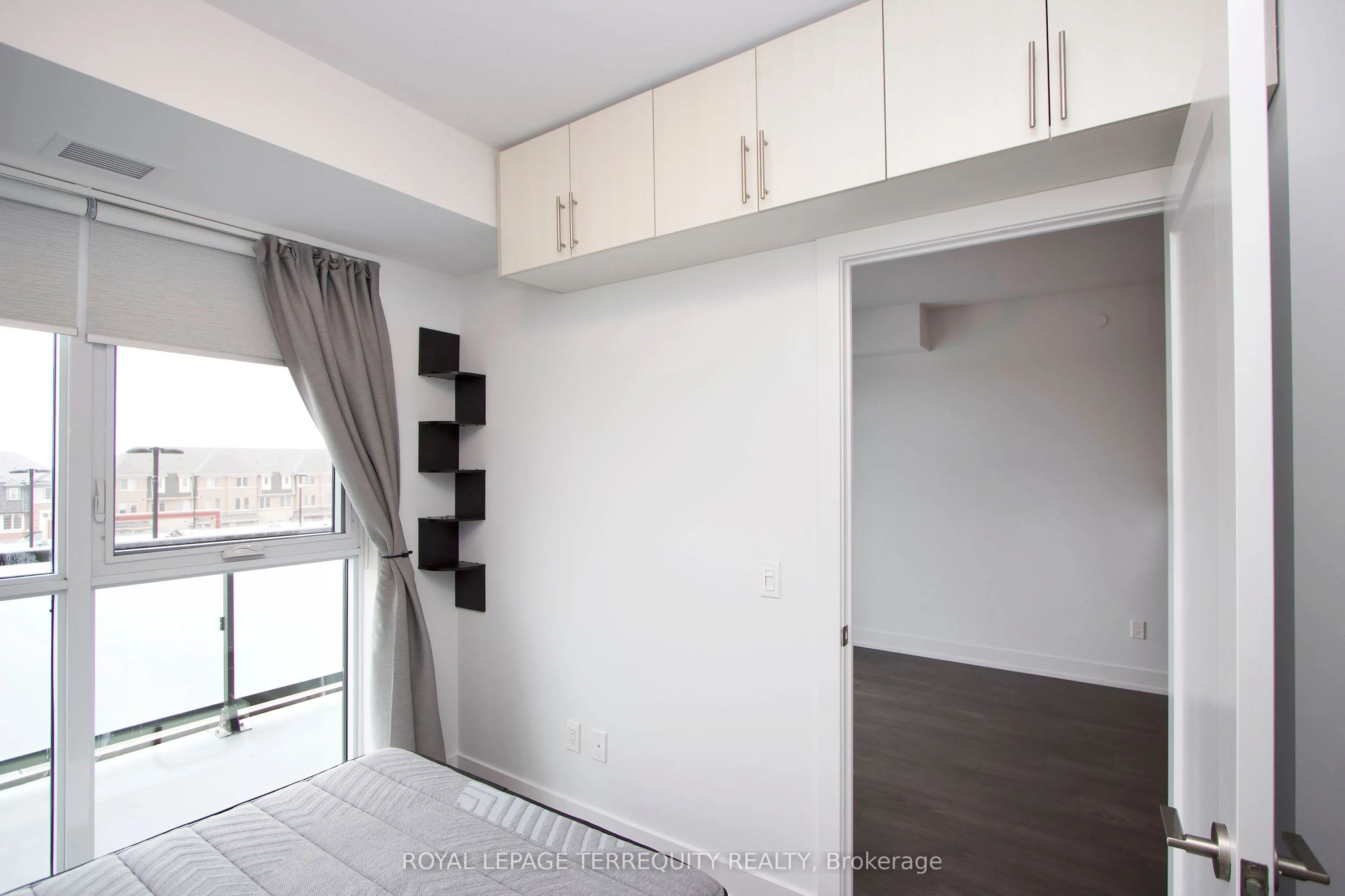 2550 Simcoe Street N #318