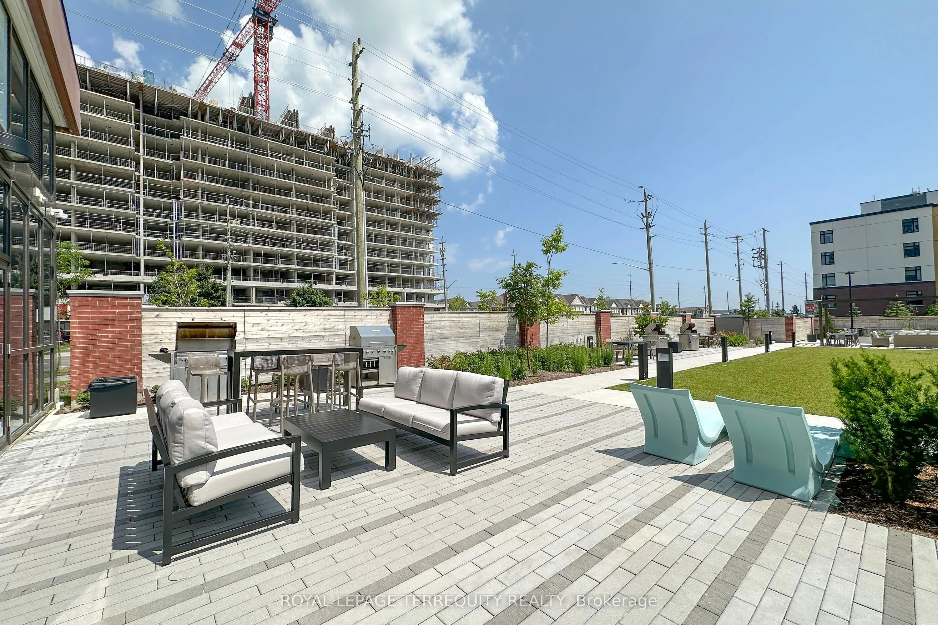 2550 Simcoe Street N #318
