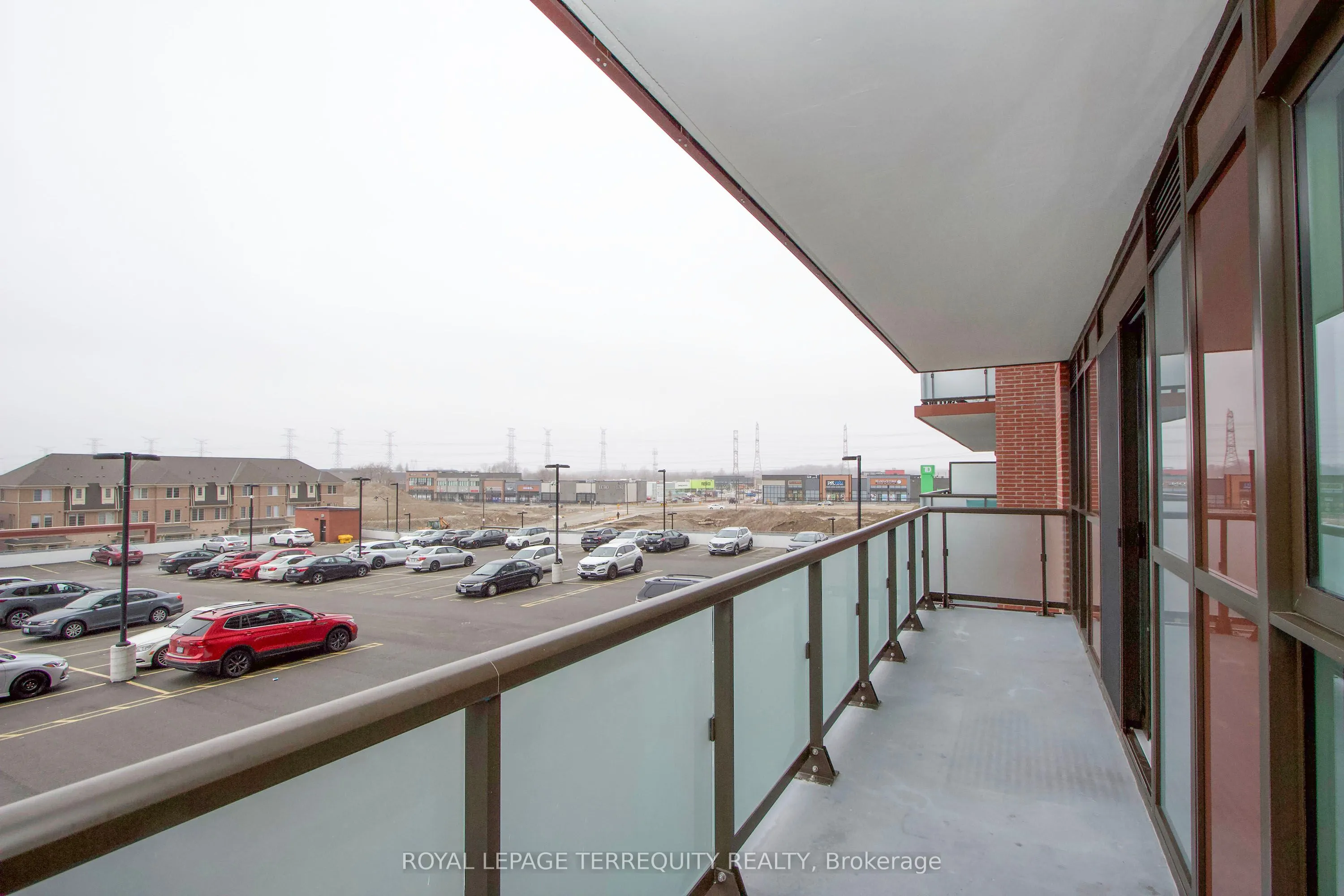 2550 Simcoe Street N #318