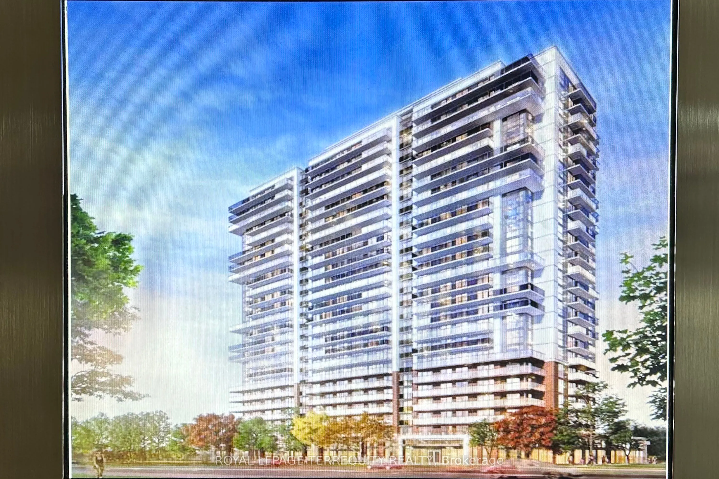 2550 Simcoe Street N #318