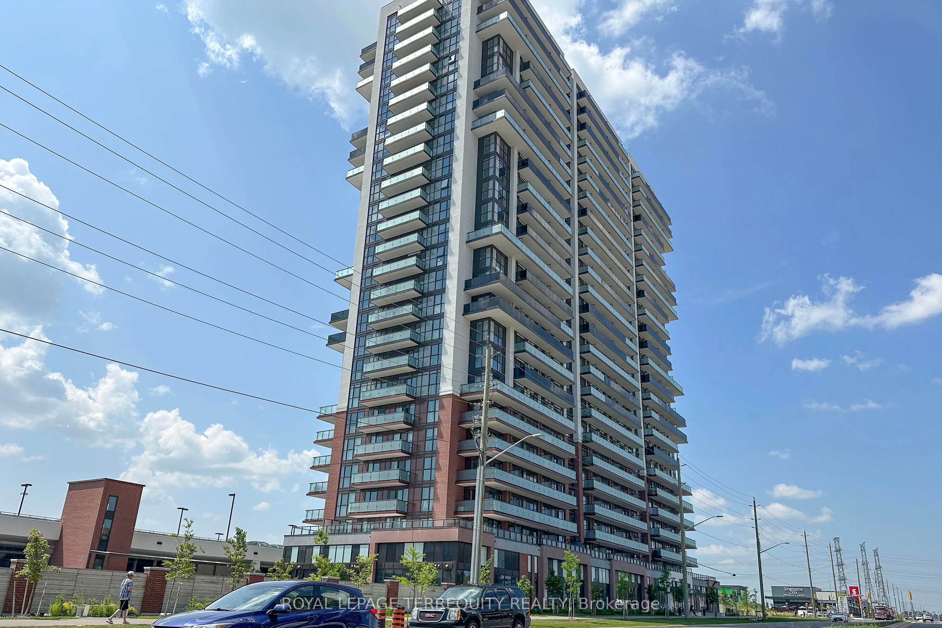 2550 Simcoe Street N #318