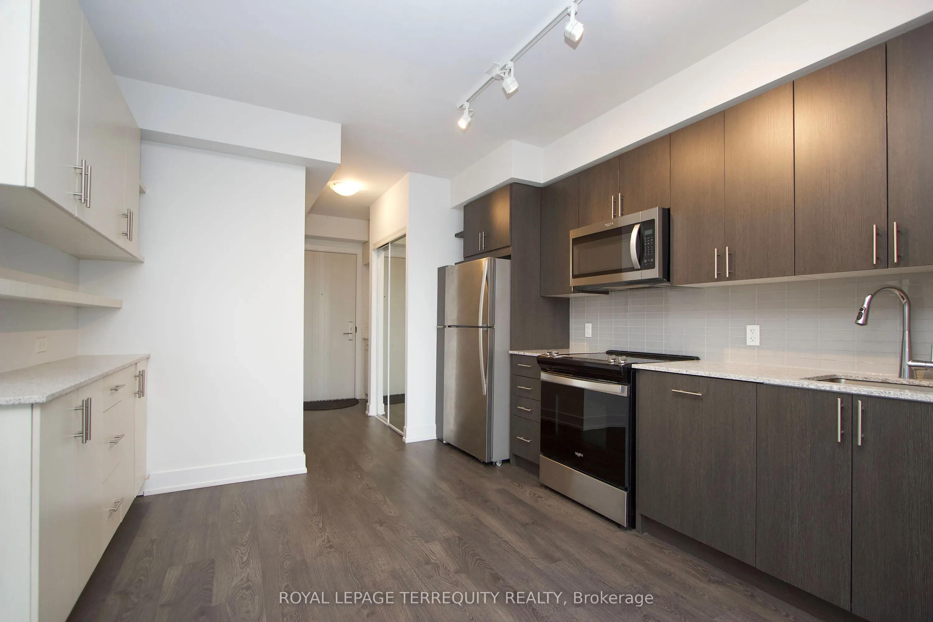 2550 Simcoe Street N #318