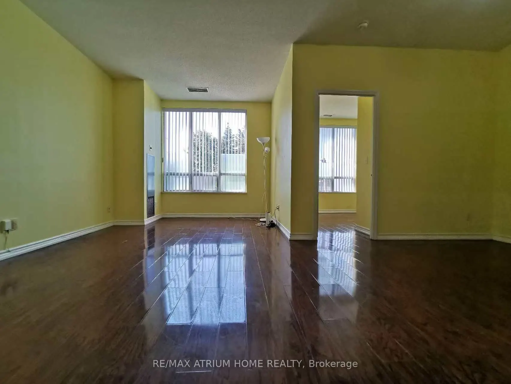 5039 Finch Avenue E, #109