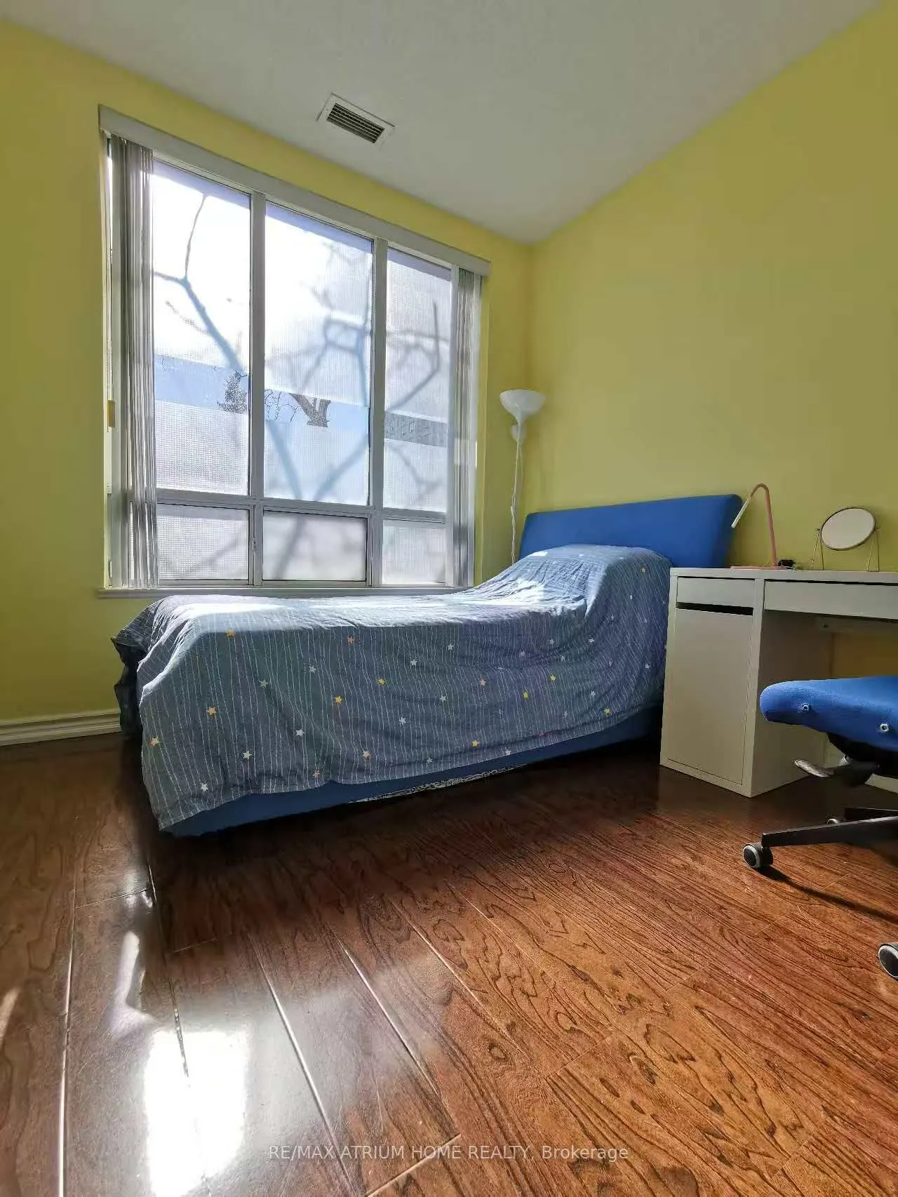 5039 Finch Avenue E, #109