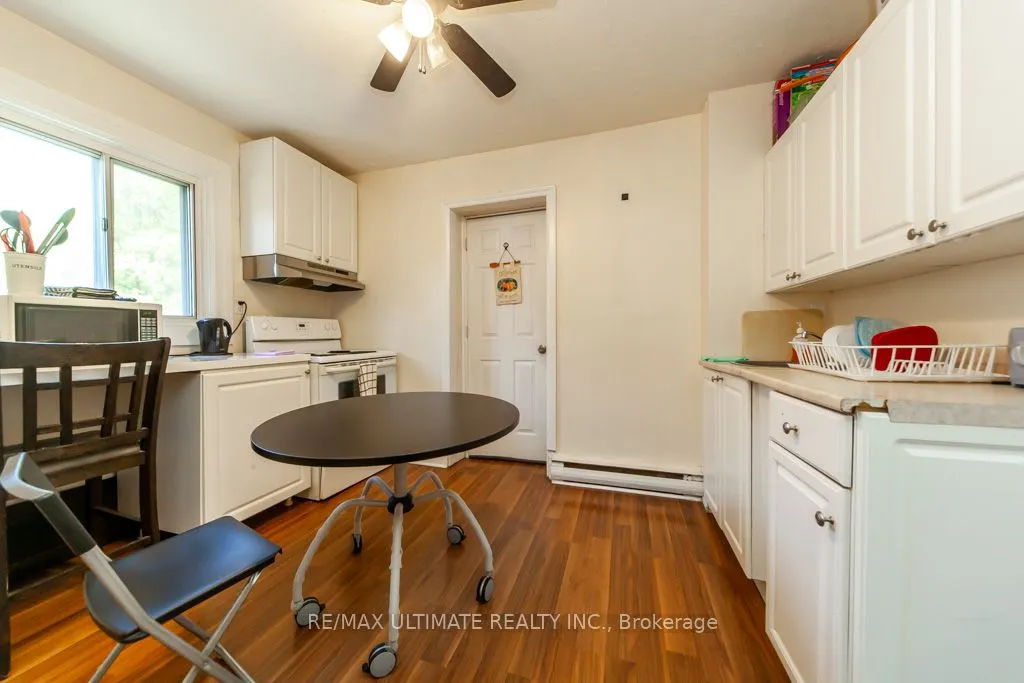 128 Elgin Street E
