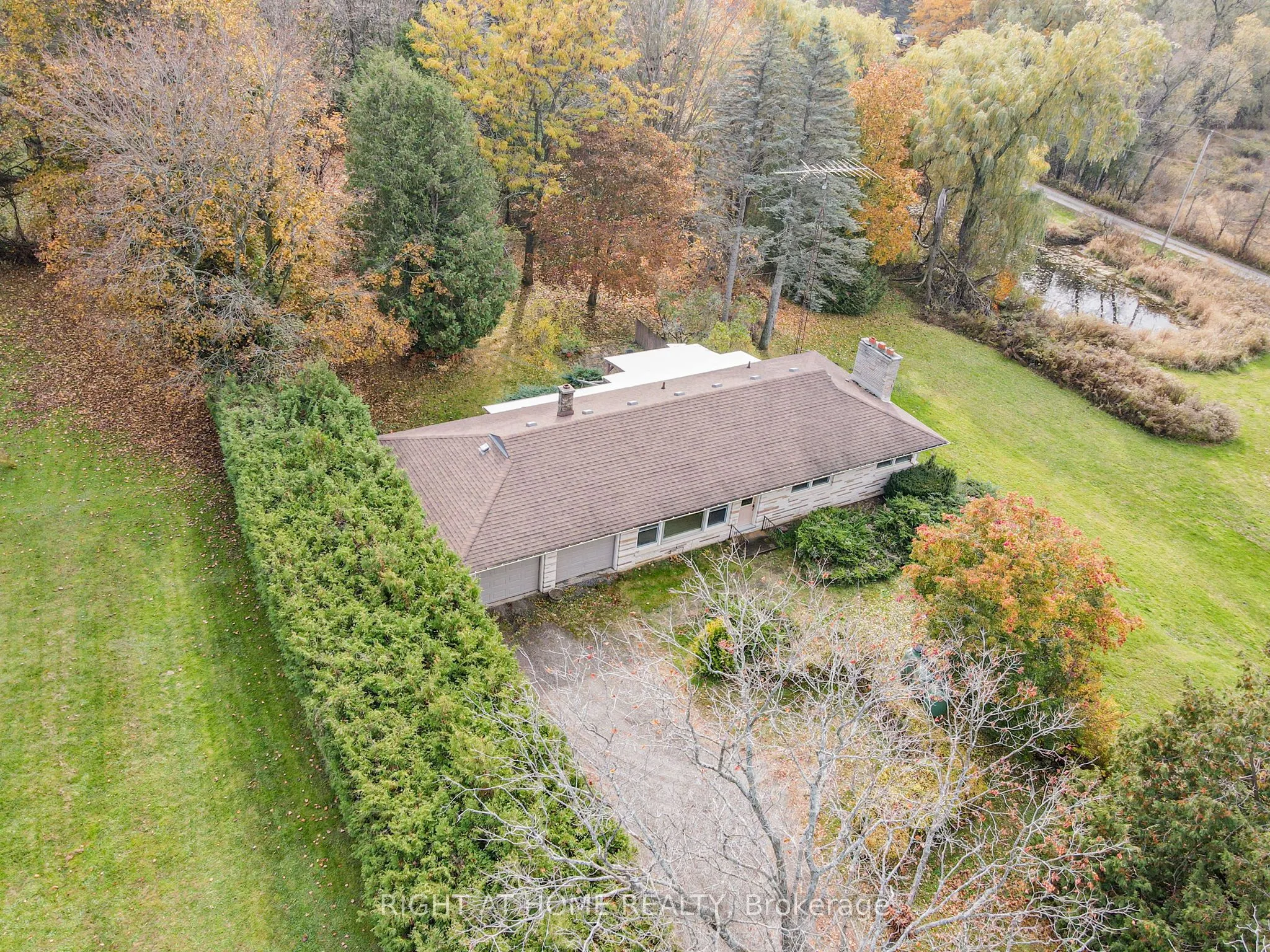 625 Townline Road W