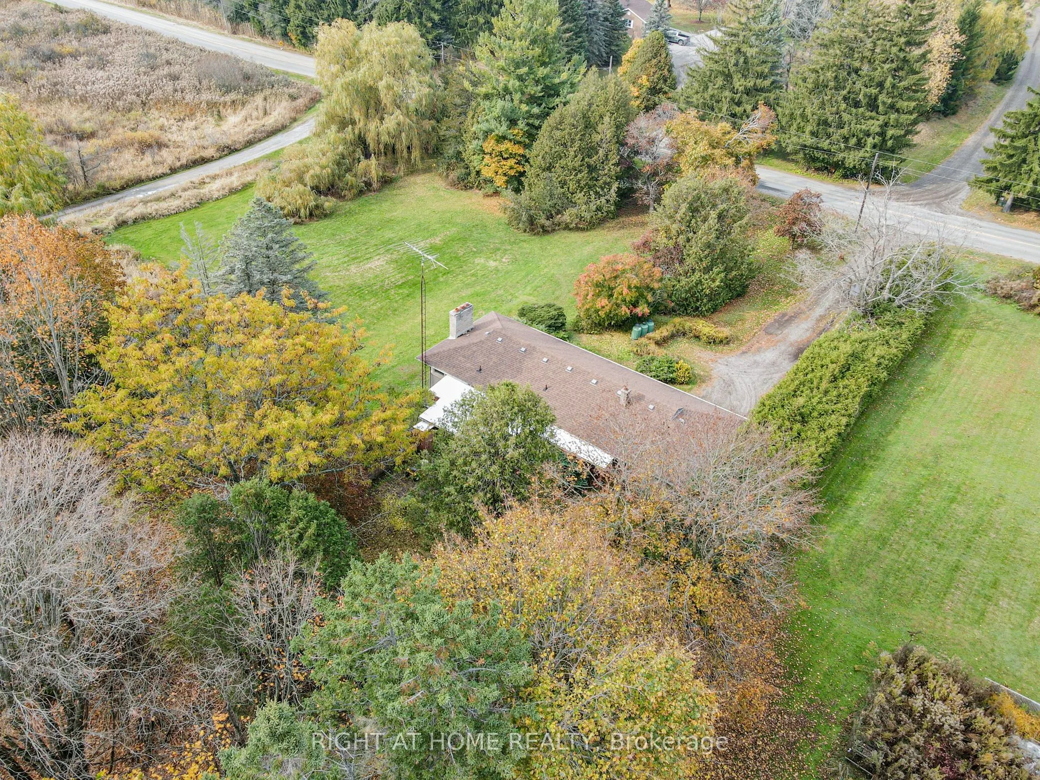 625 Townline Road W