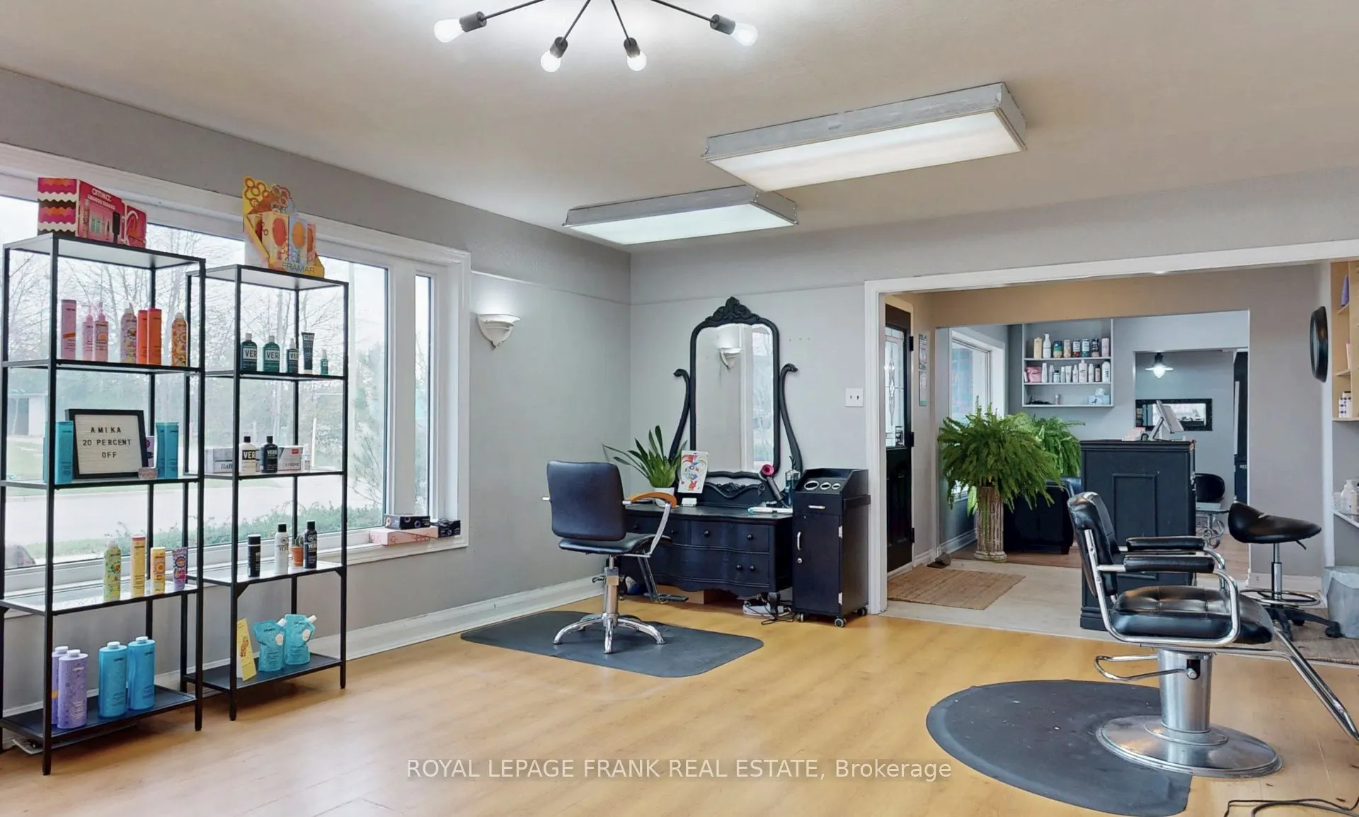21 Beatrice Street W