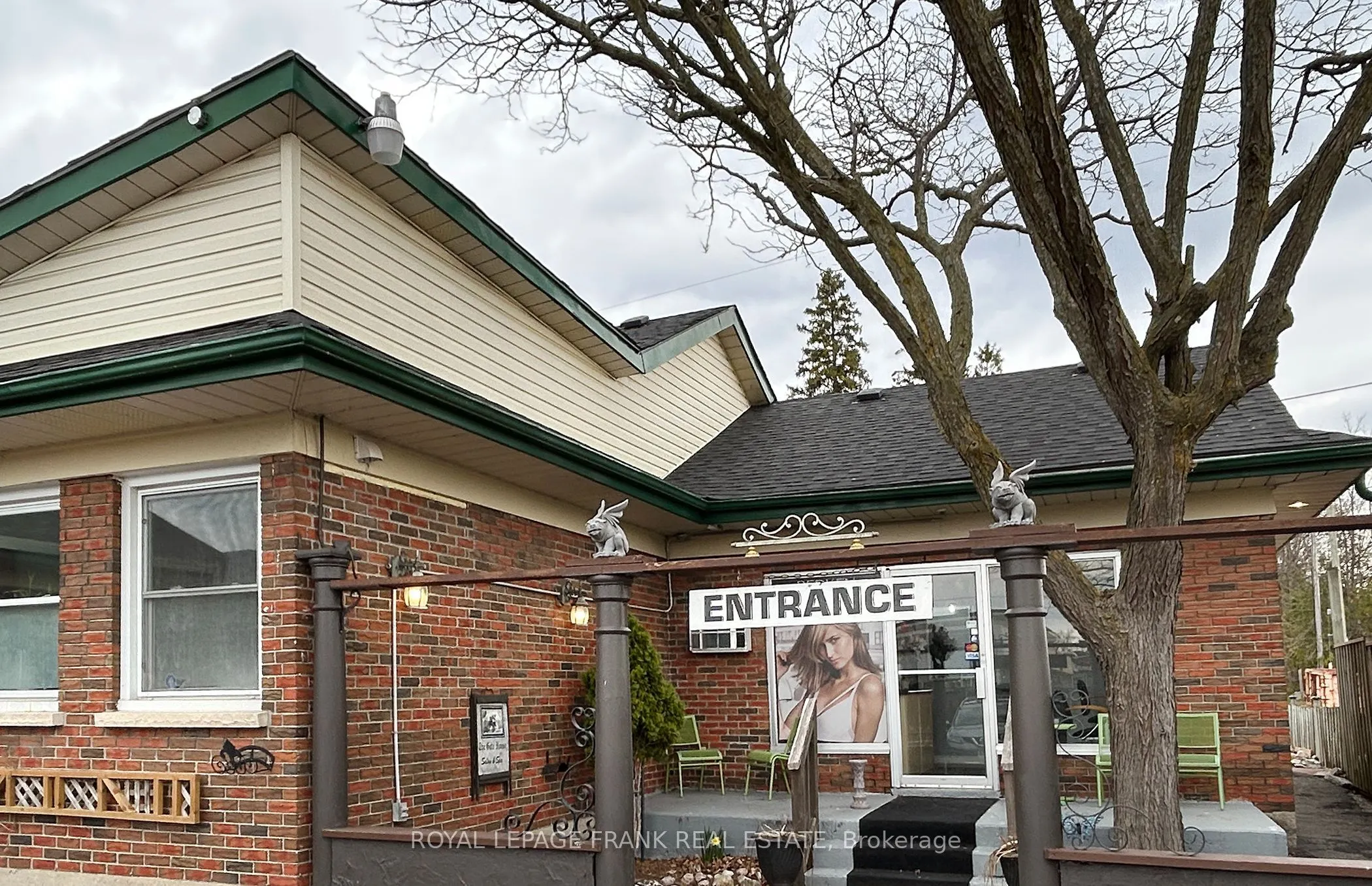 21 Beatrice Street W