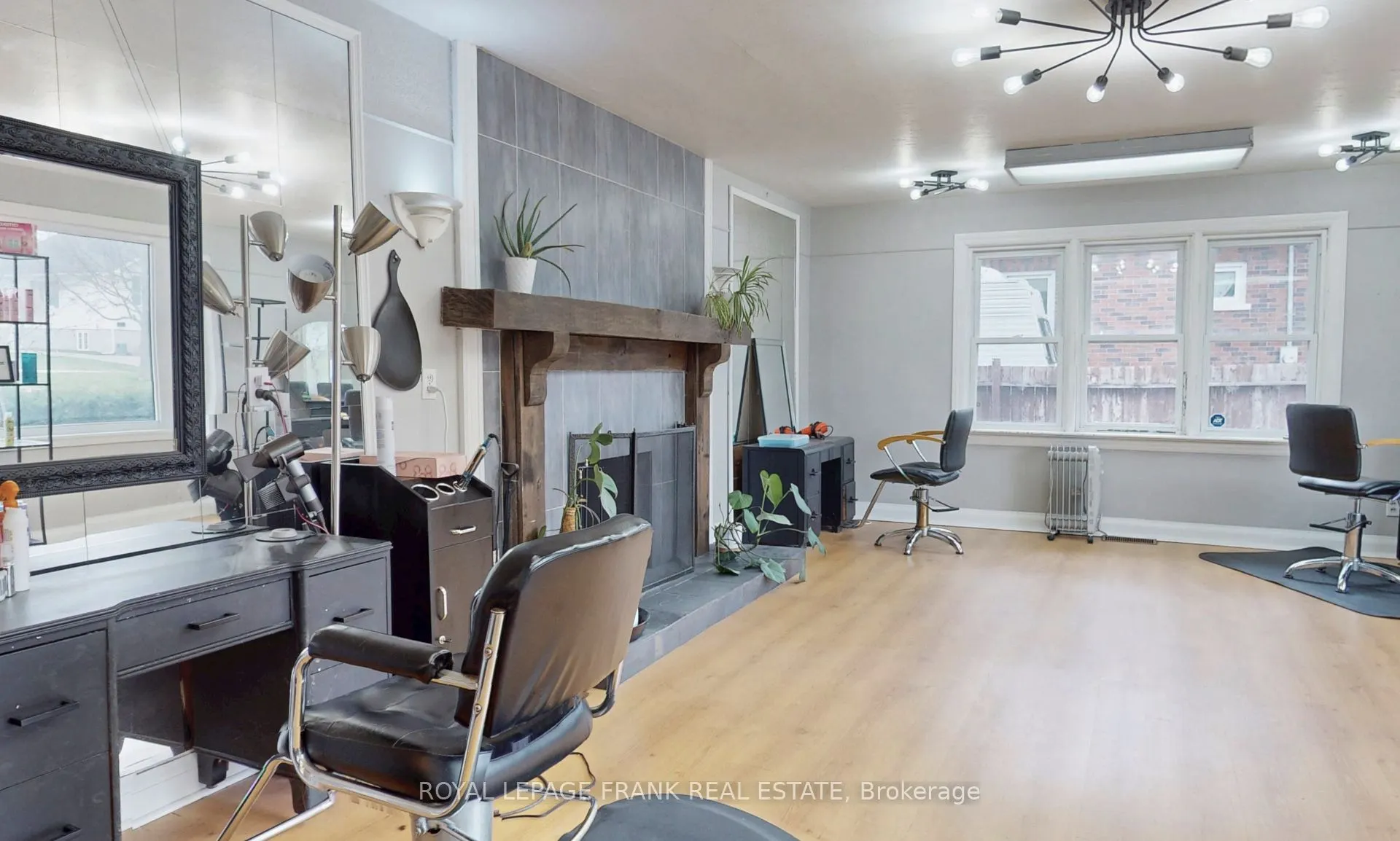 21 Beatrice Street W