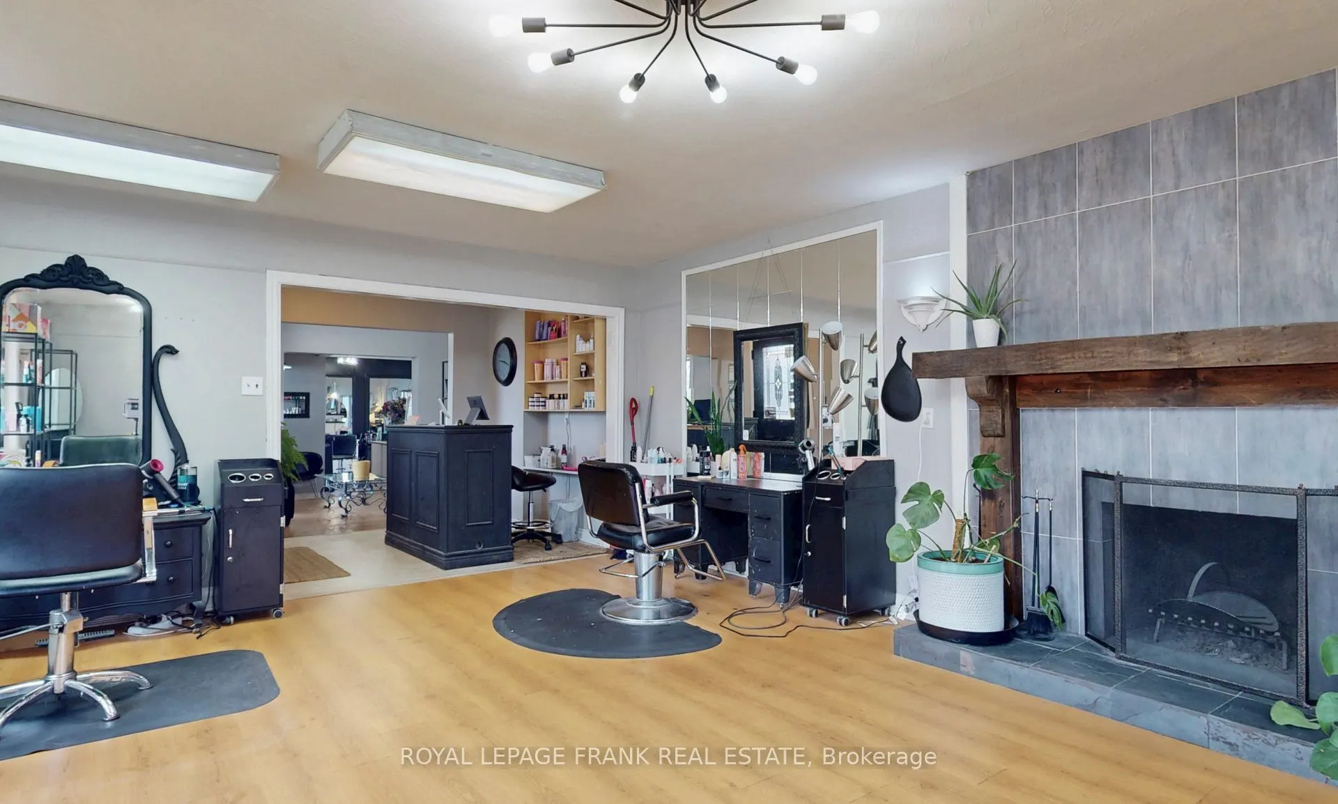 21 Beatrice Street W