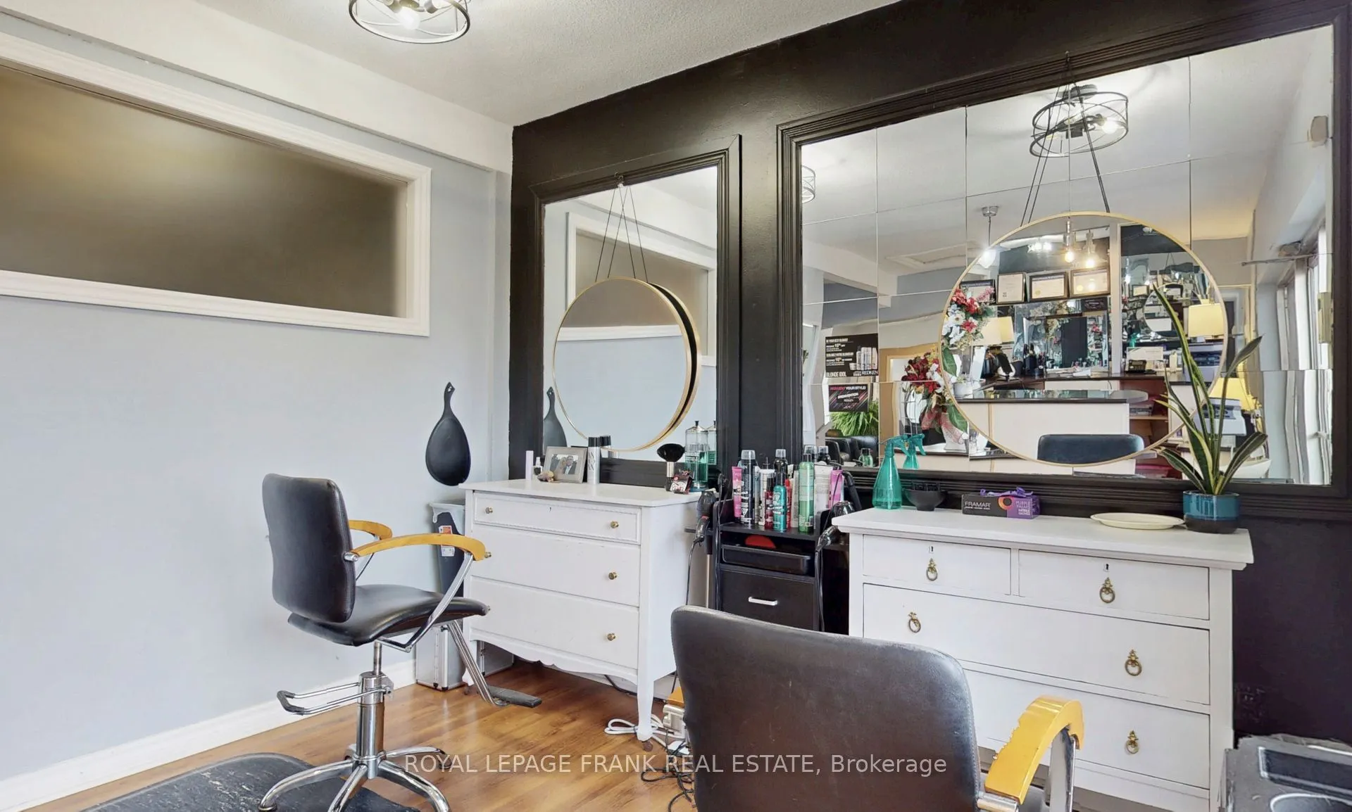 21 Beatrice Street W