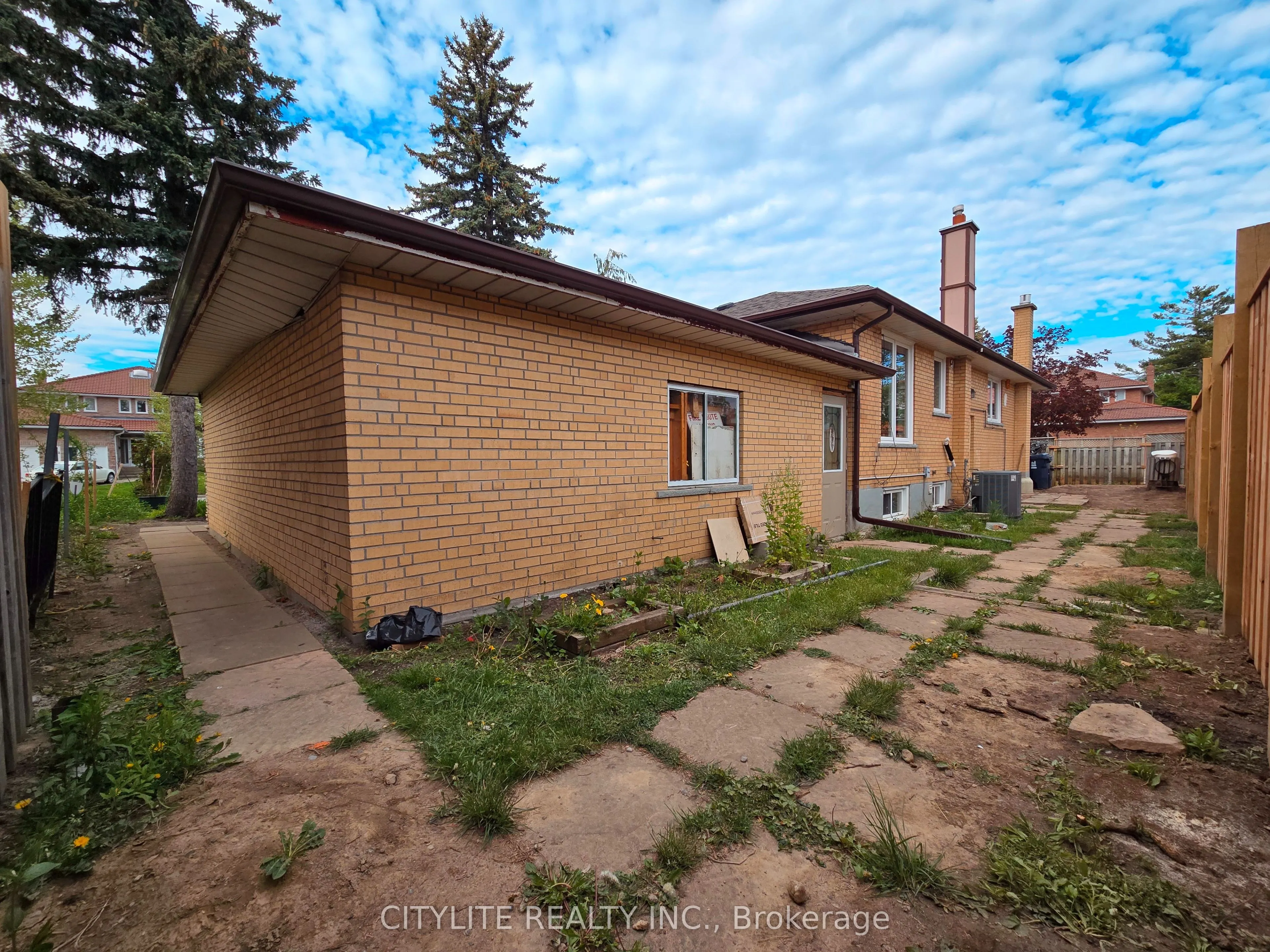 2 Emmeline Crescent