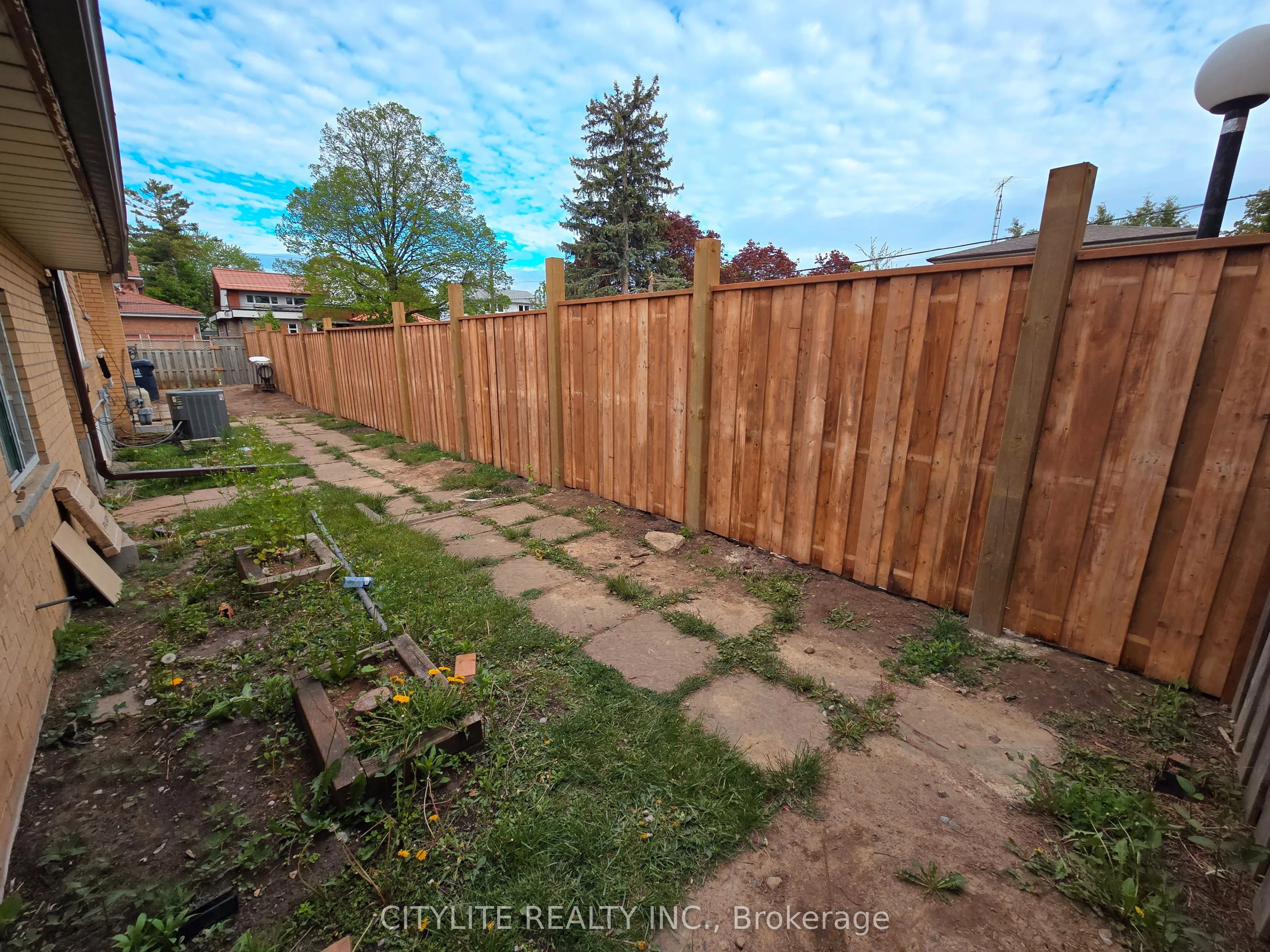 2 Emmeline Crescent