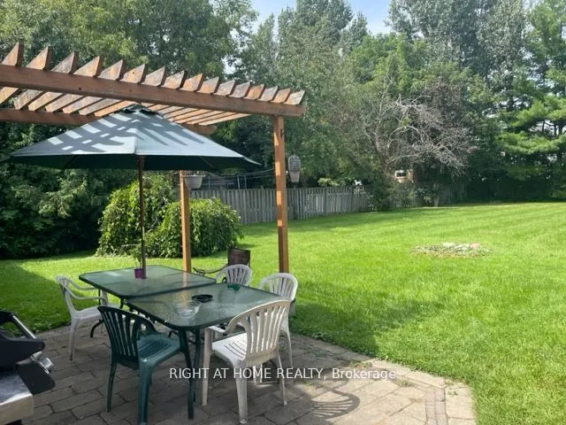 132 Winchester Road E