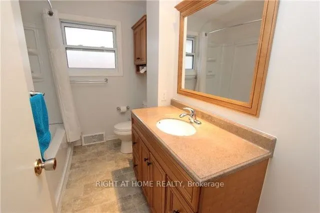 132 Winchester Road E