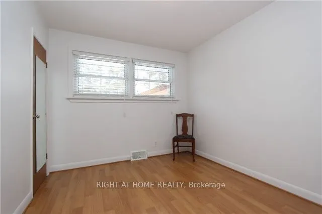 132 Winchester Road E