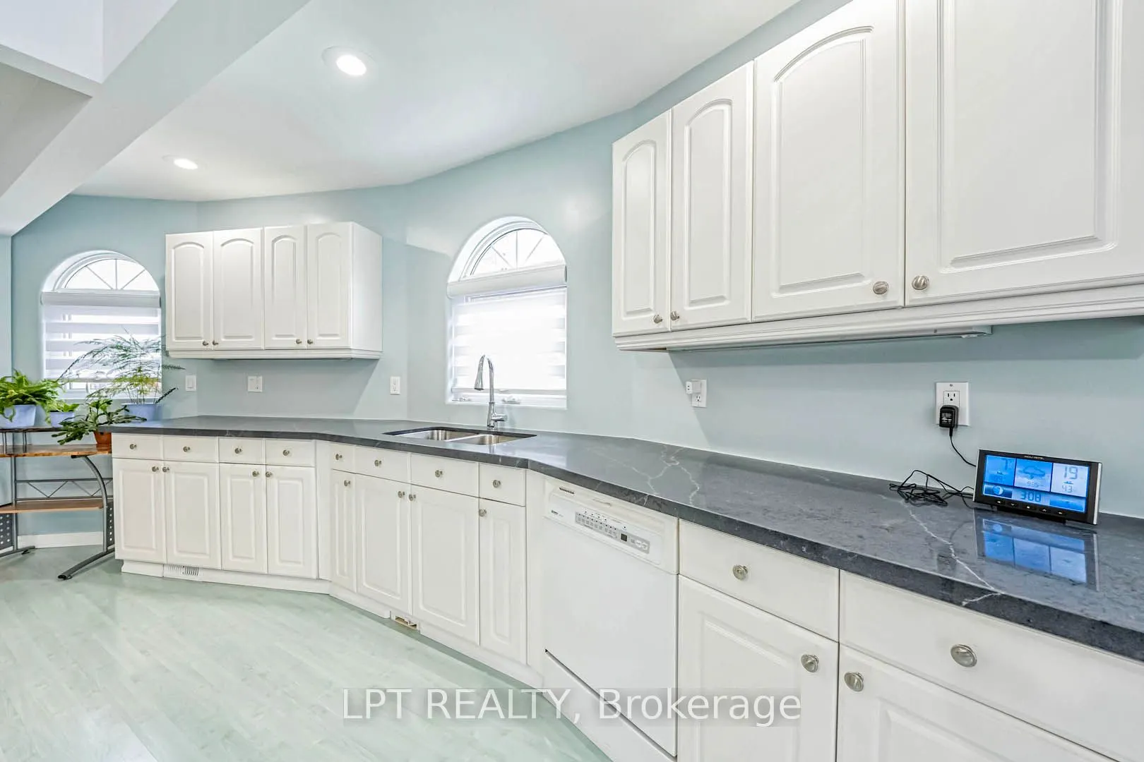 1116 Green Street