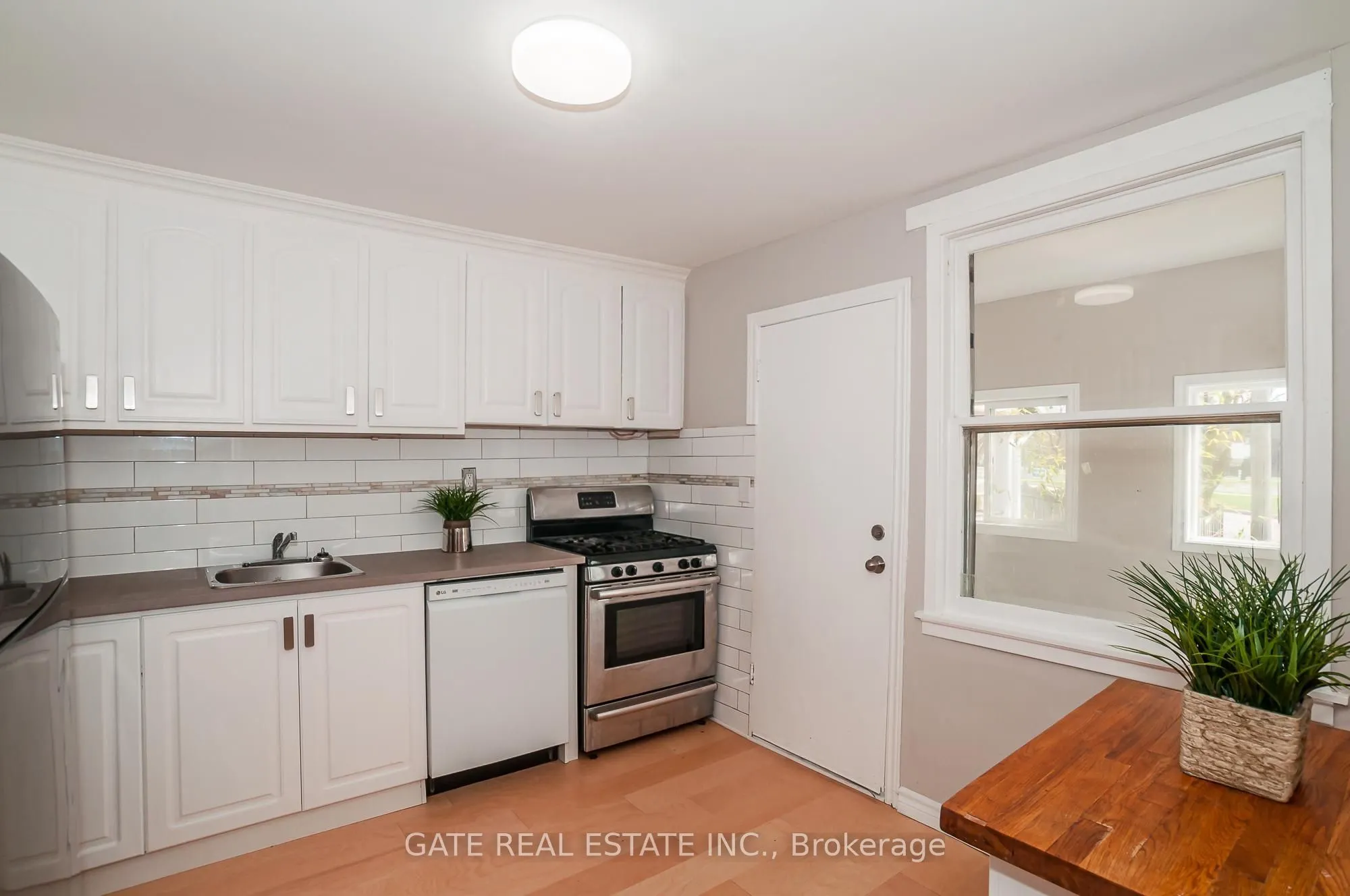 1 Mcintosh Street