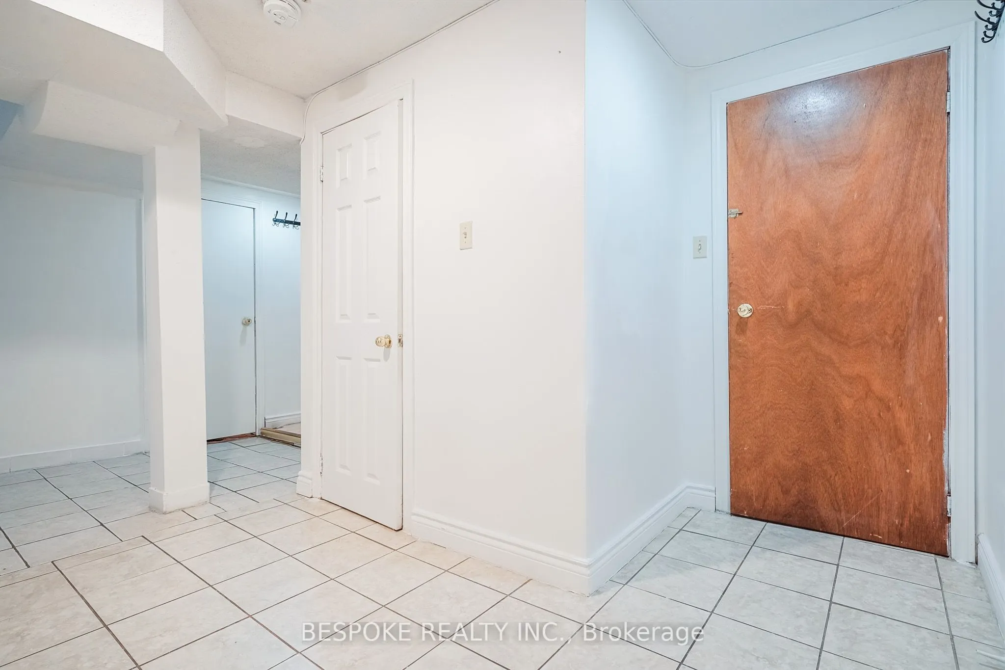93 GLENTHORNE Drive #Basement