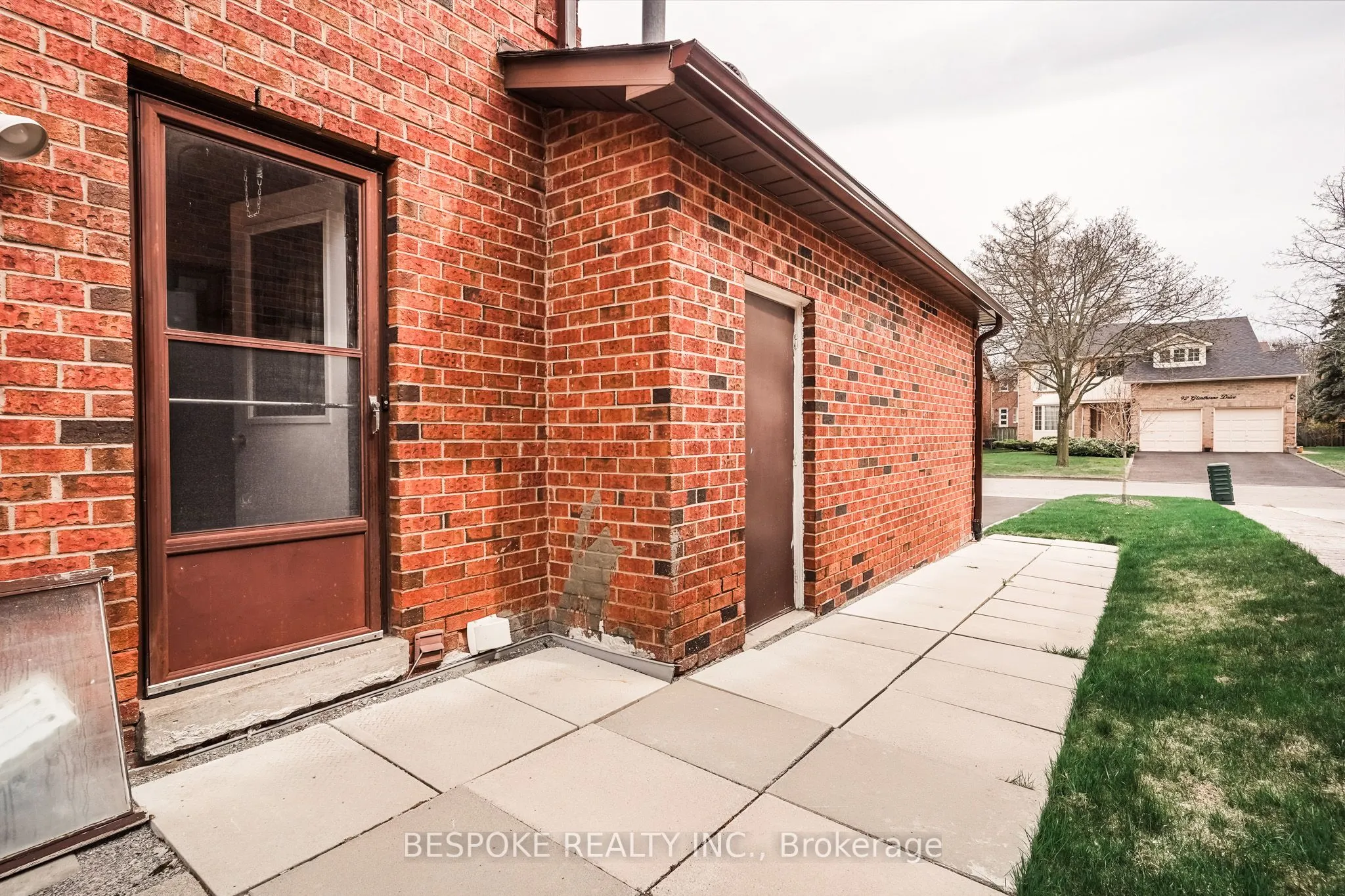 93 GLENTHORNE Drive #Basement