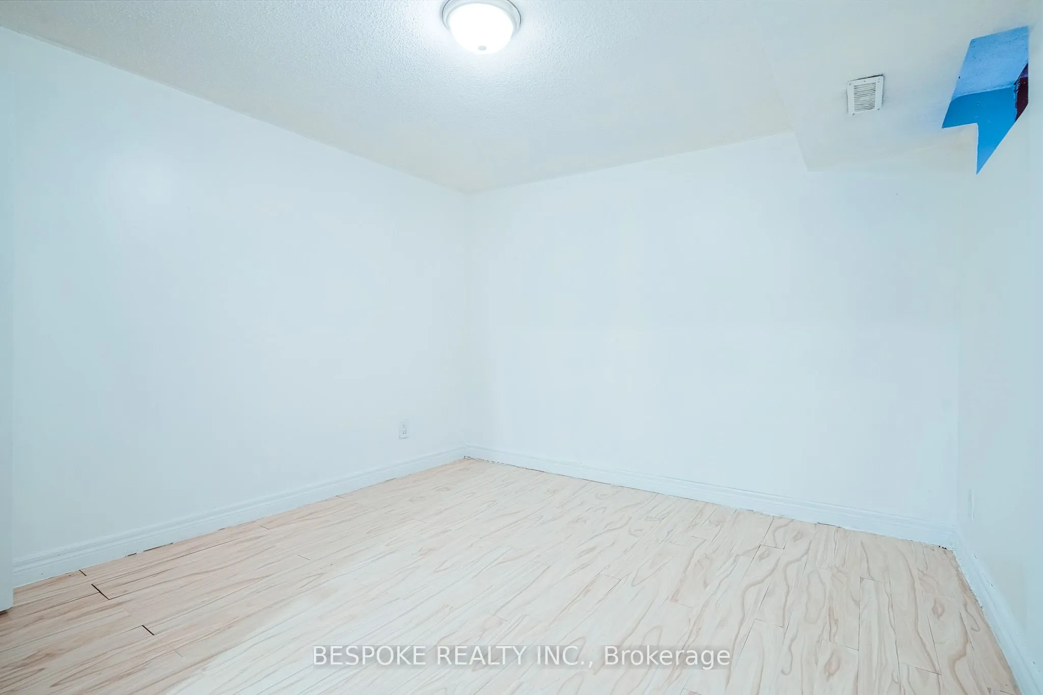 93 GLENTHORNE Drive #Basement