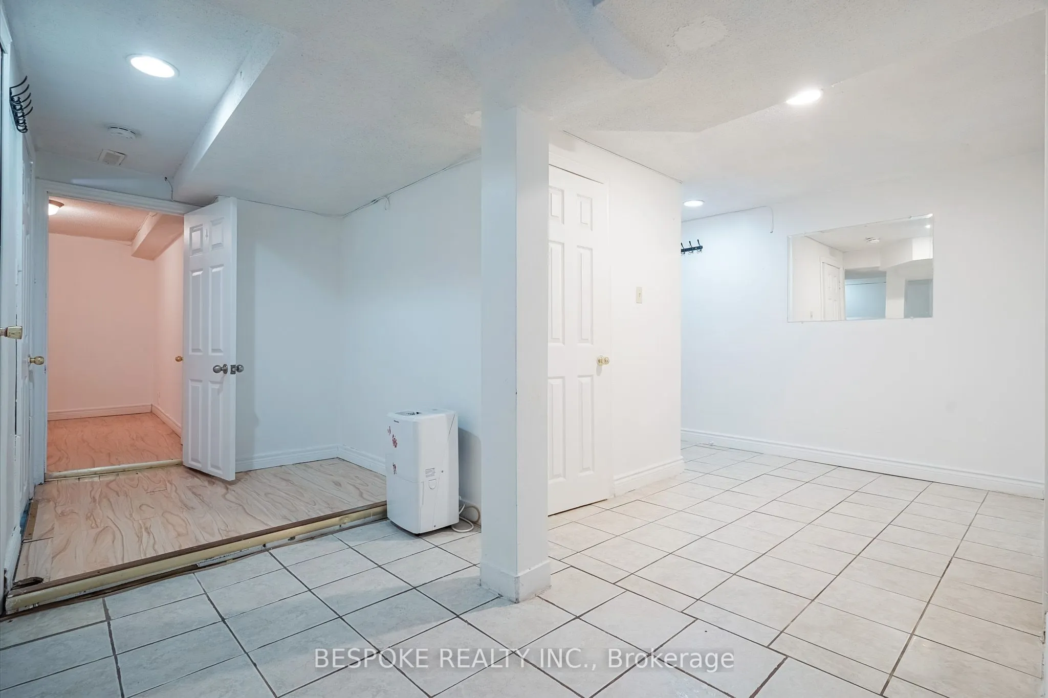 93 GLENTHORNE Drive #Basement