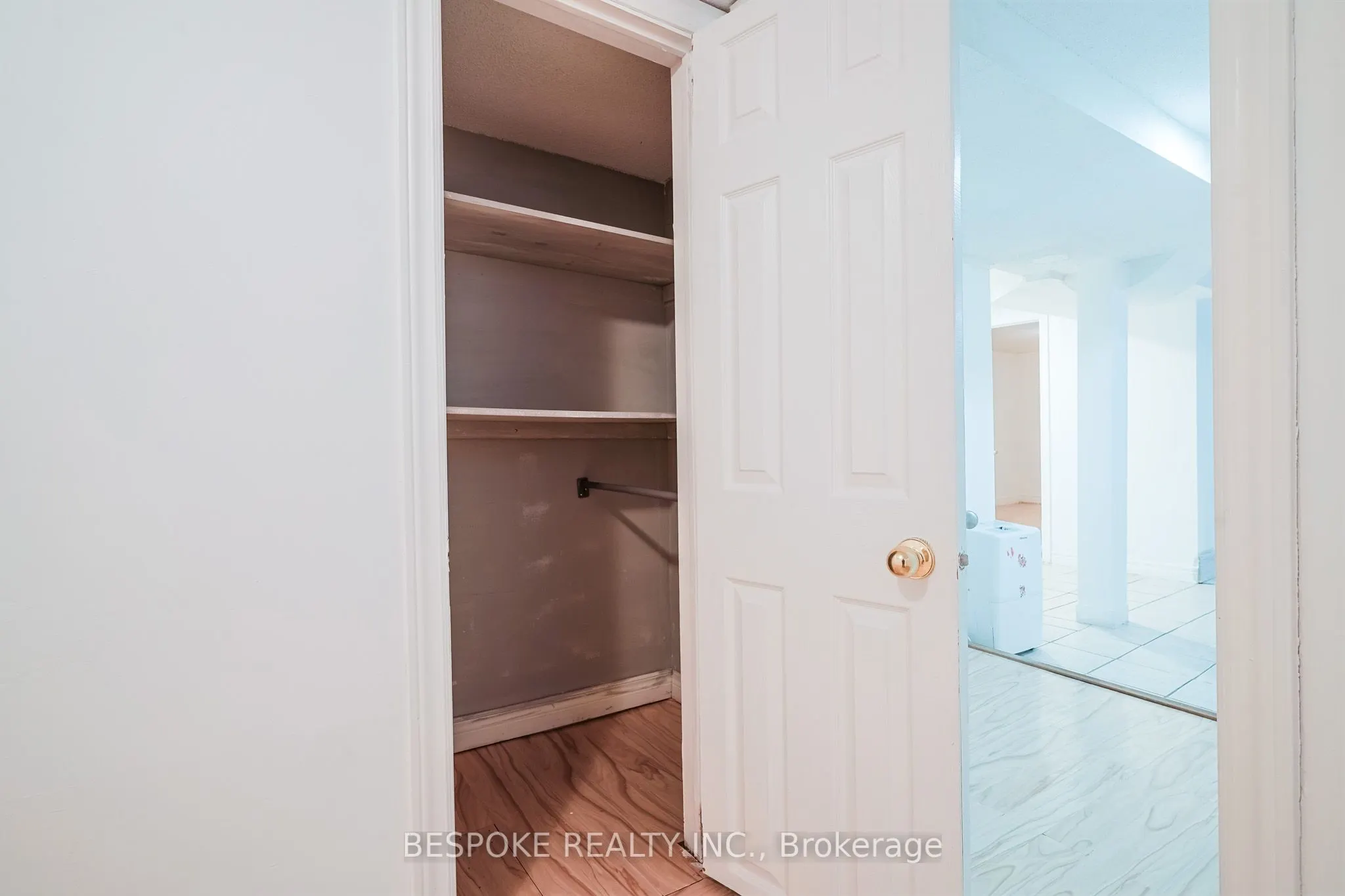 93 GLENTHORNE Drive #Basement