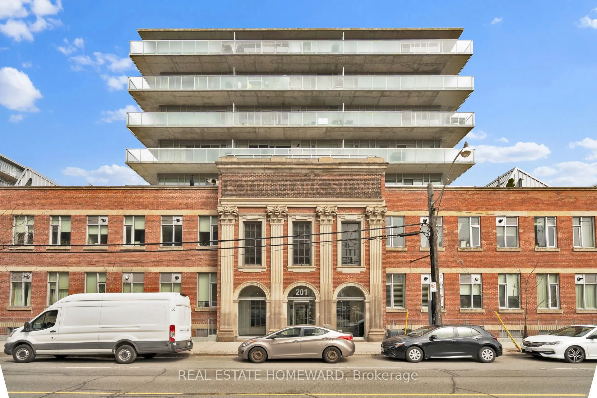 201 Carlaw Avenue #128