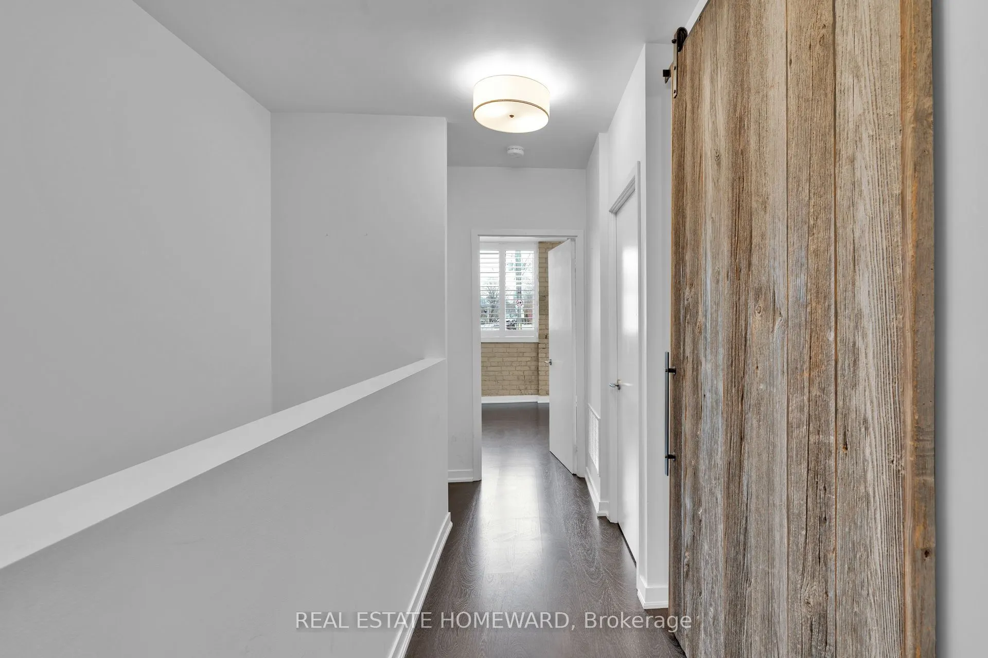 201 Carlaw Avenue #128