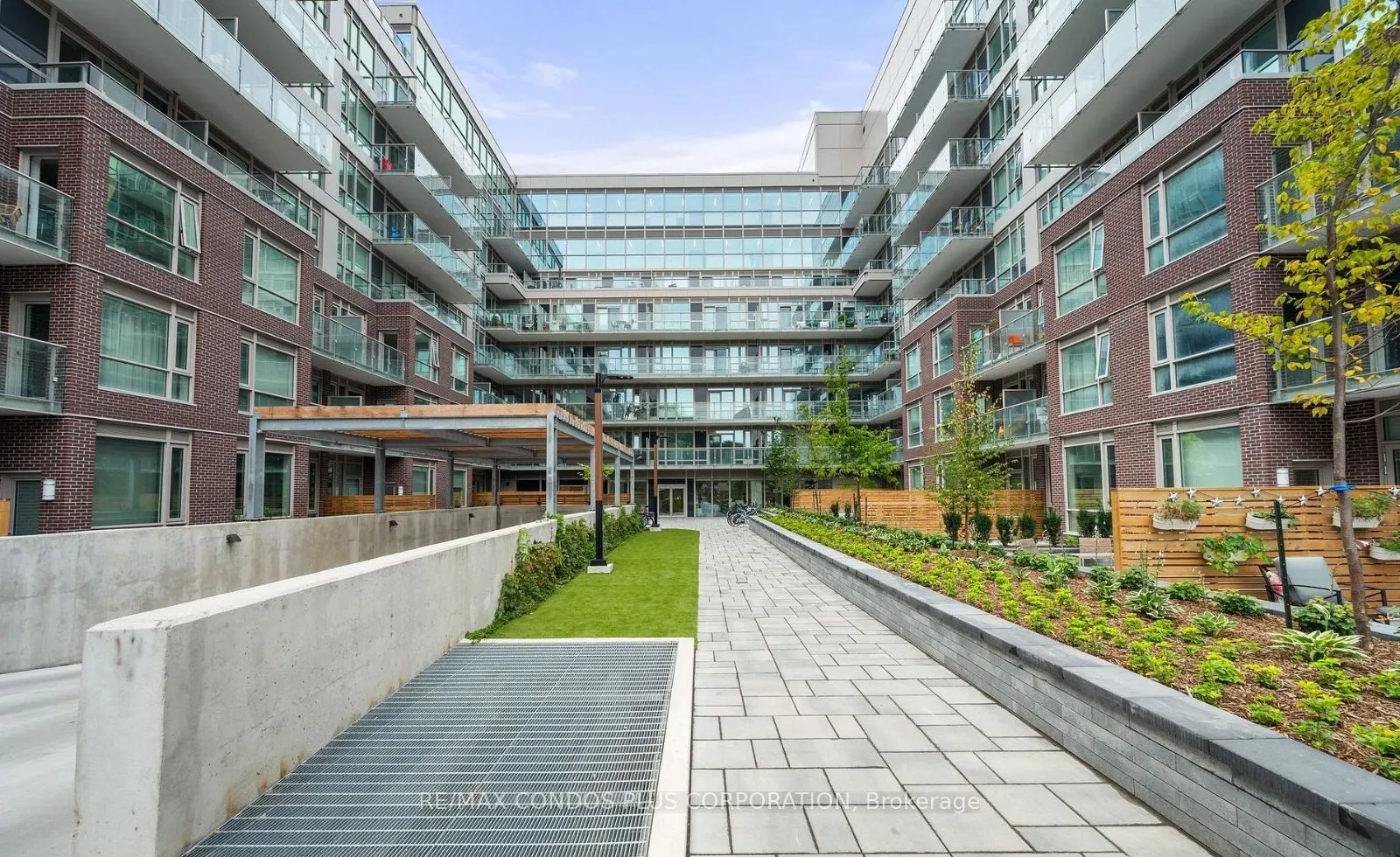 150 Logan Avenue, #121