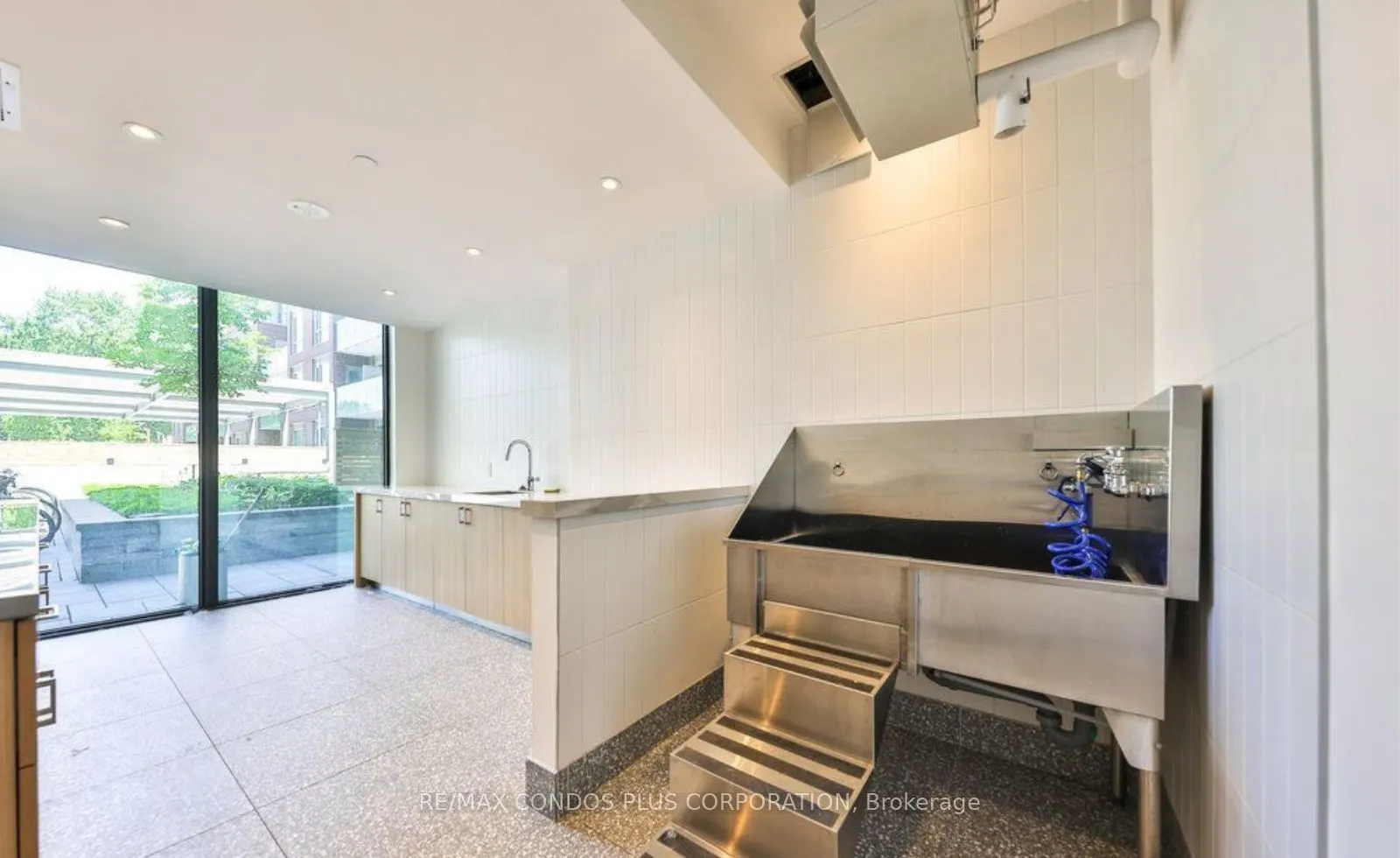 150 Logan Avenue, #121