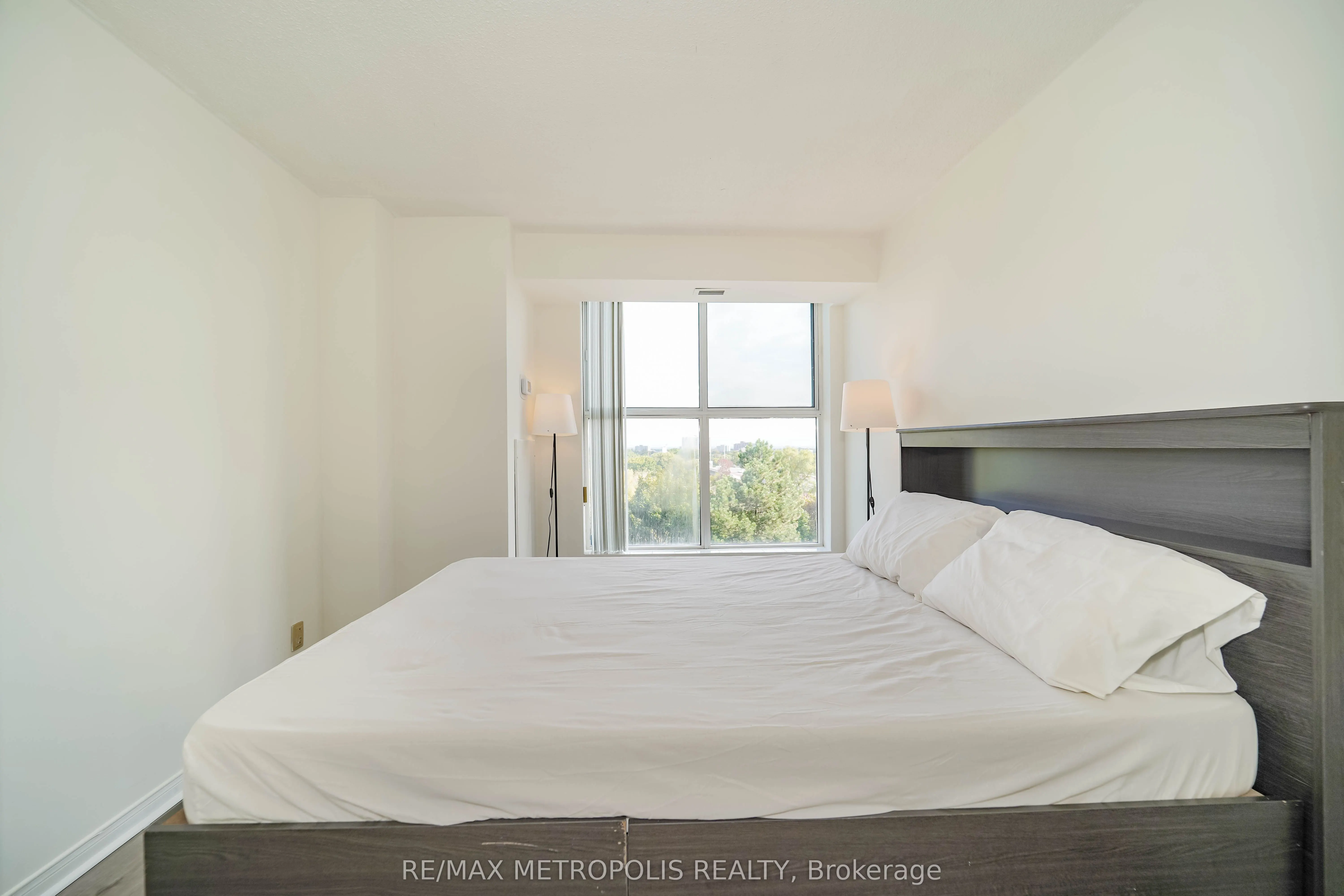 90 Dale Avenue, #502