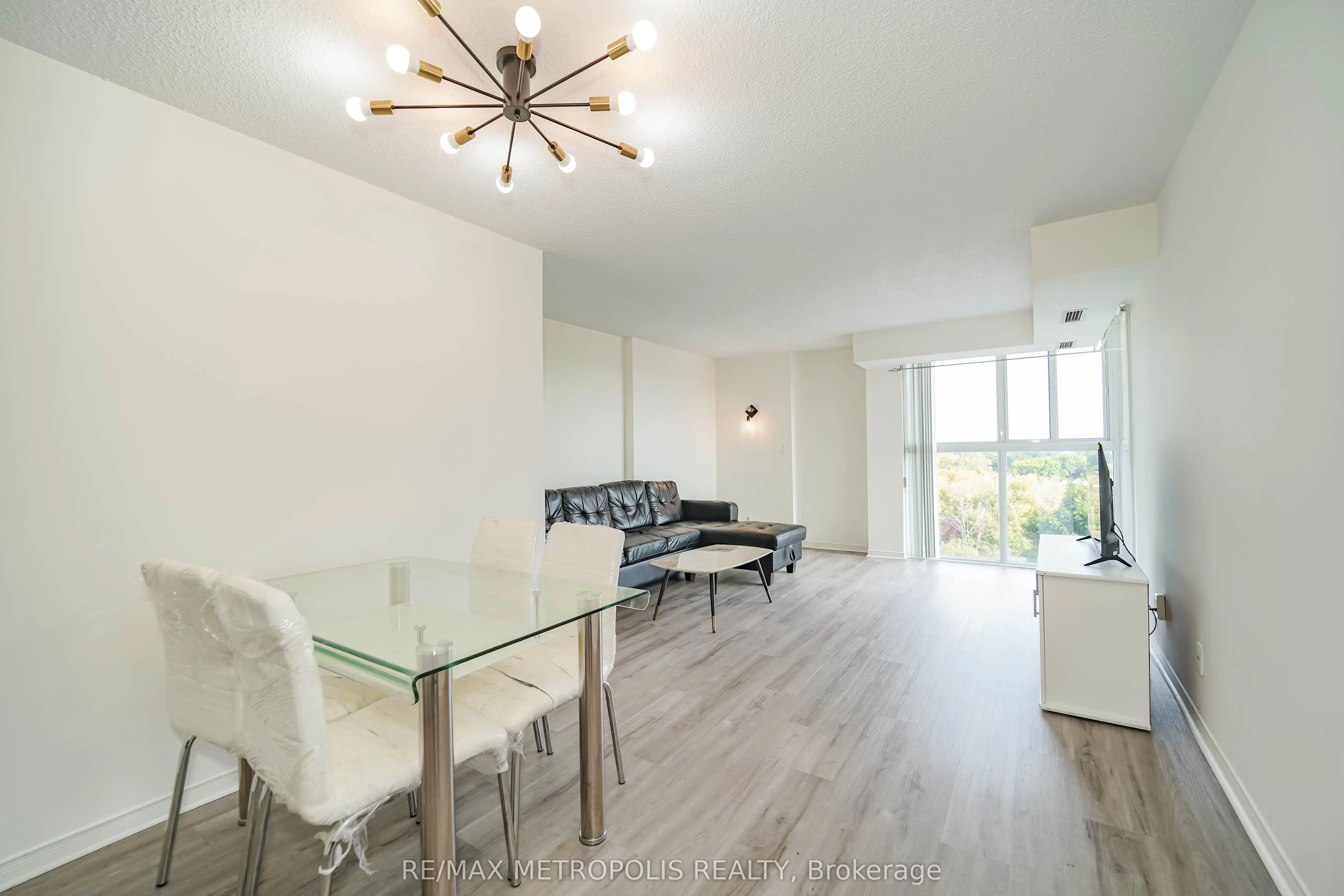 90 Dale Avenue, #502