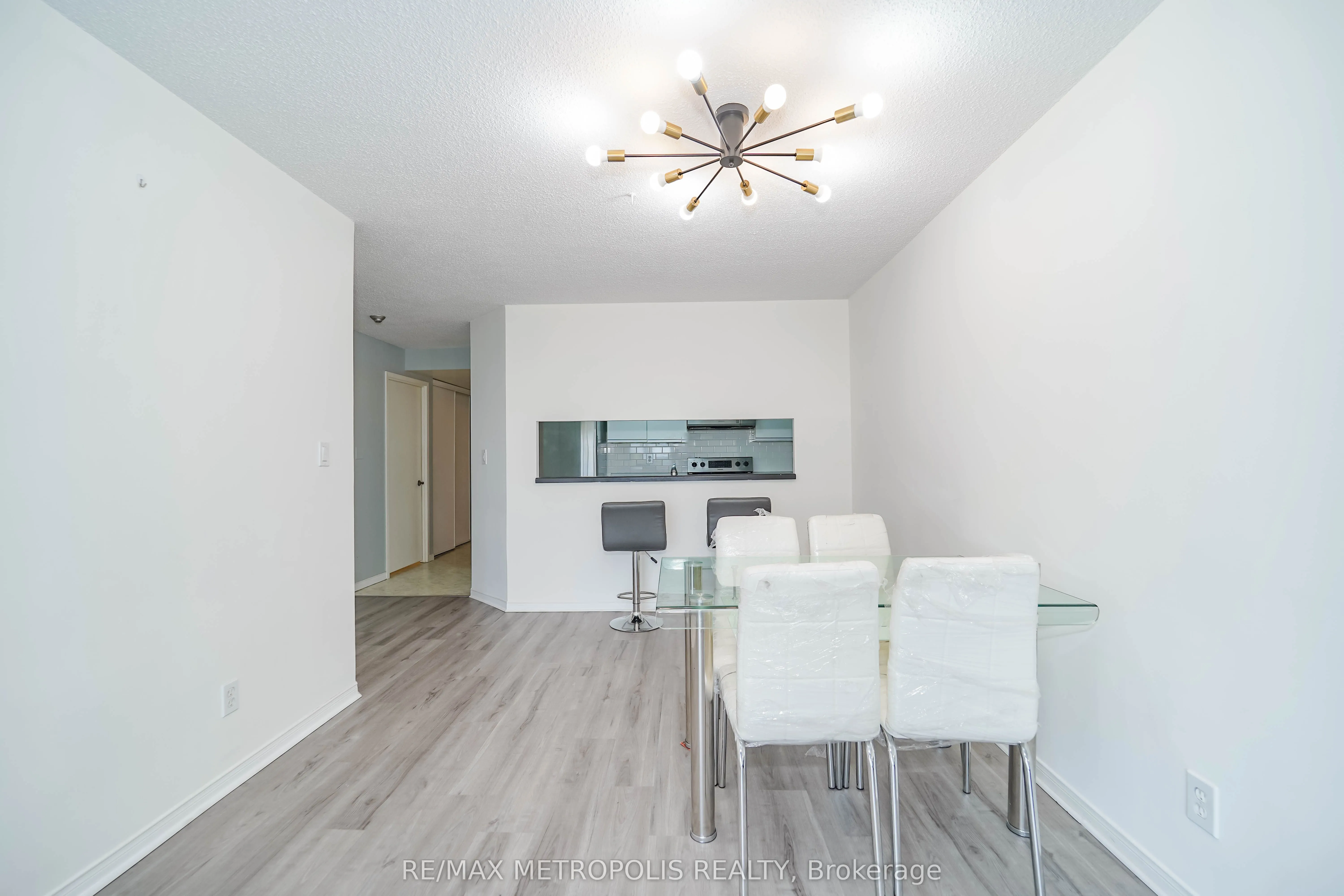 90 Dale Avenue, #502