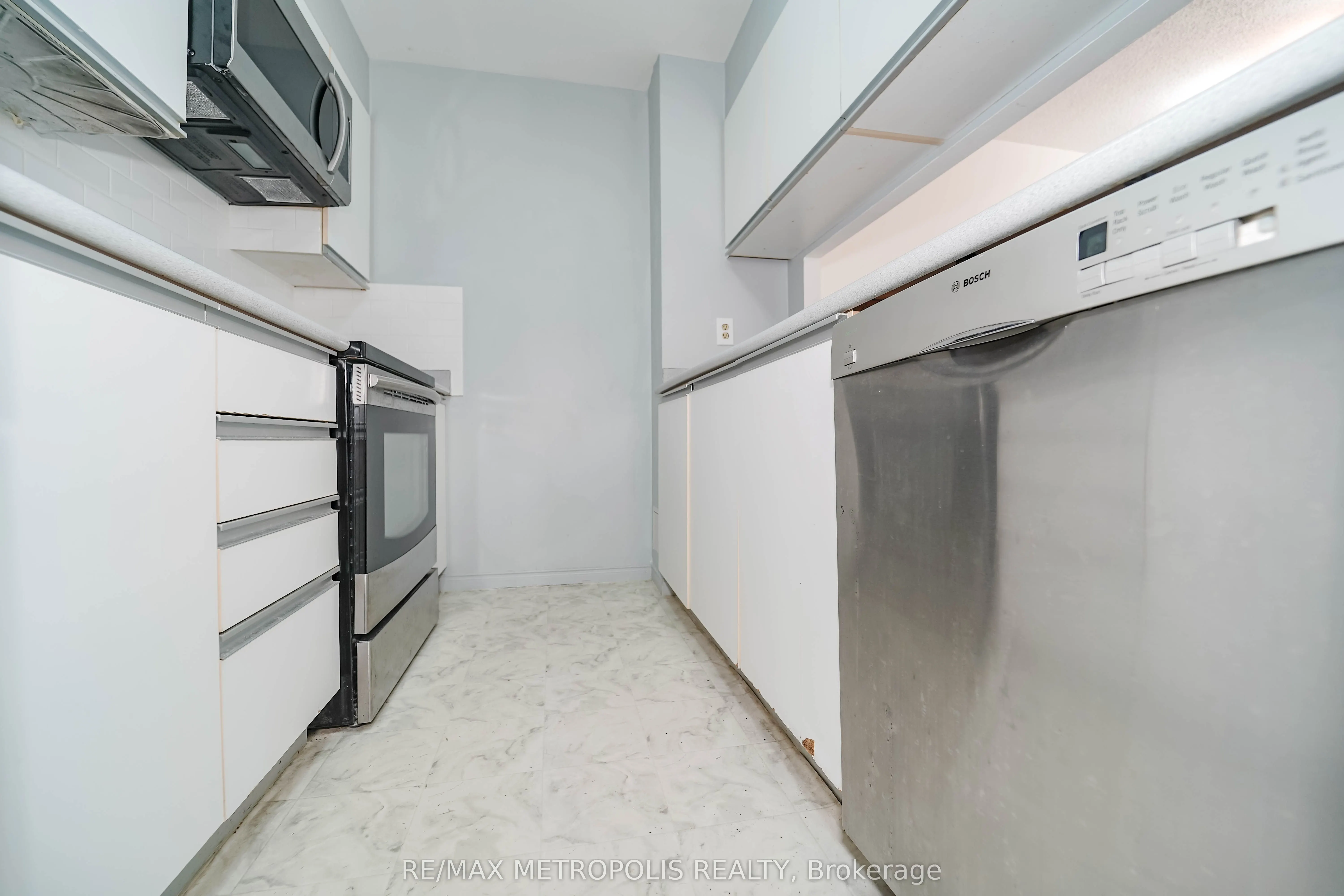 90 Dale Avenue, #502