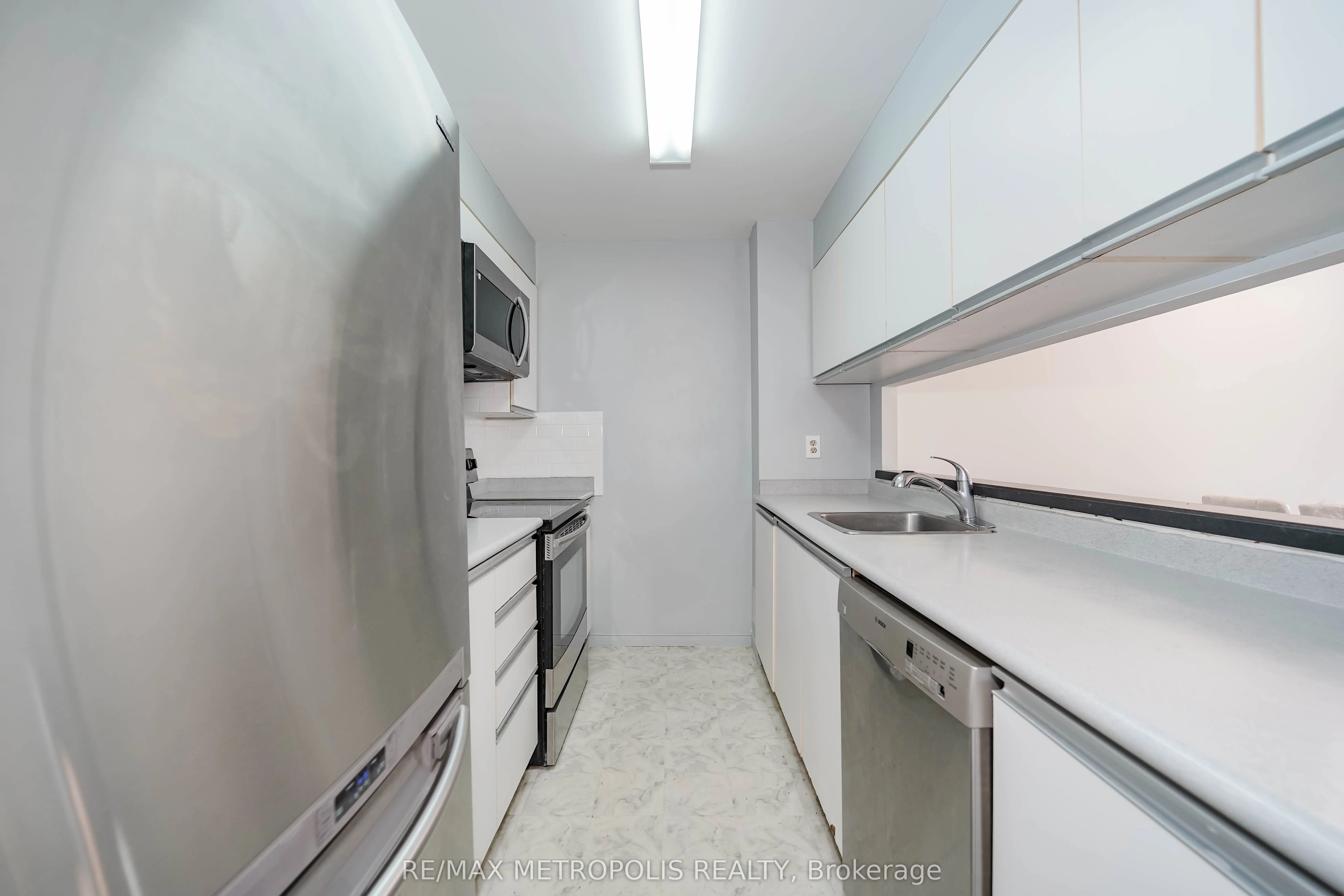 90 Dale Avenue, #502