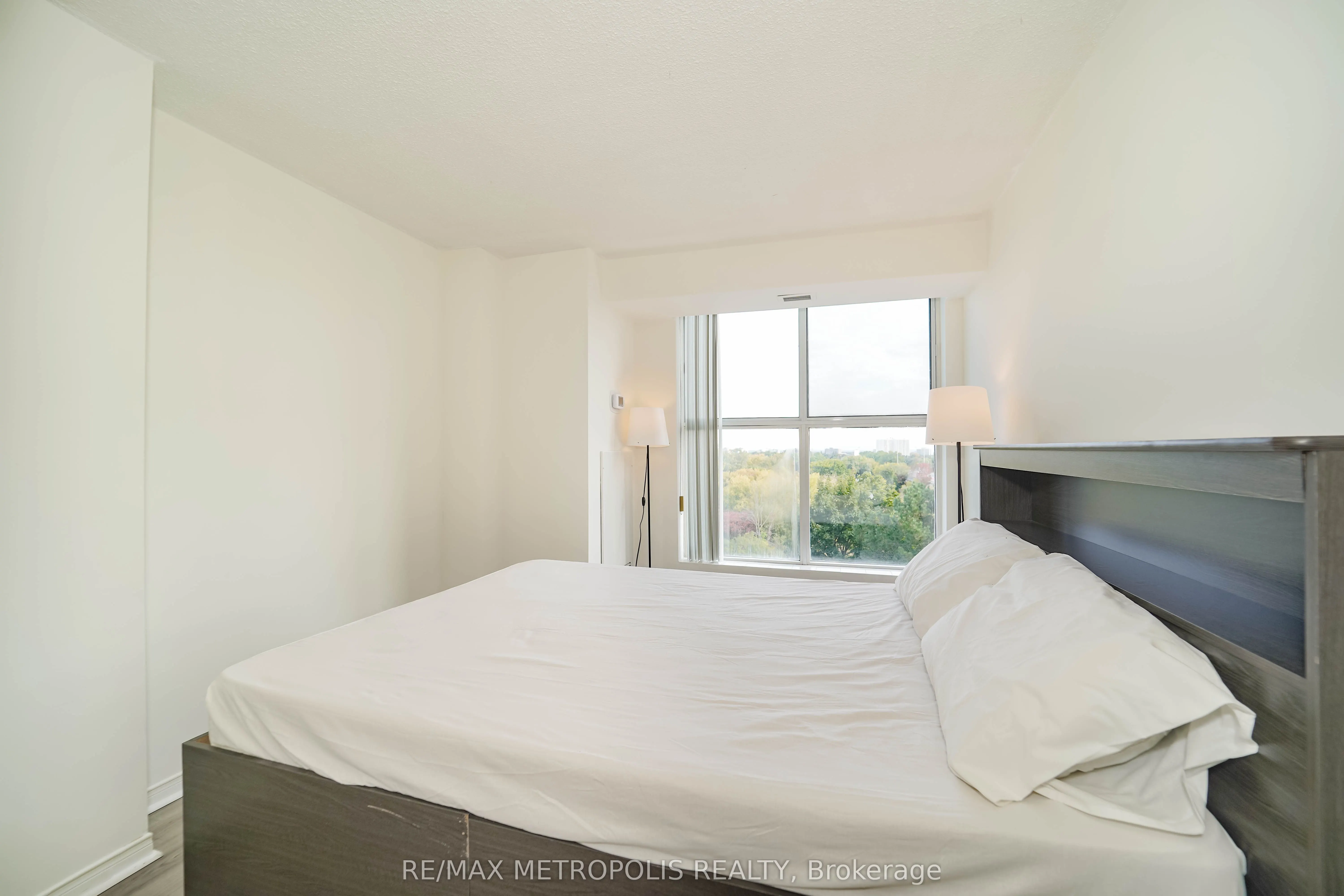 90 Dale Avenue, #502
