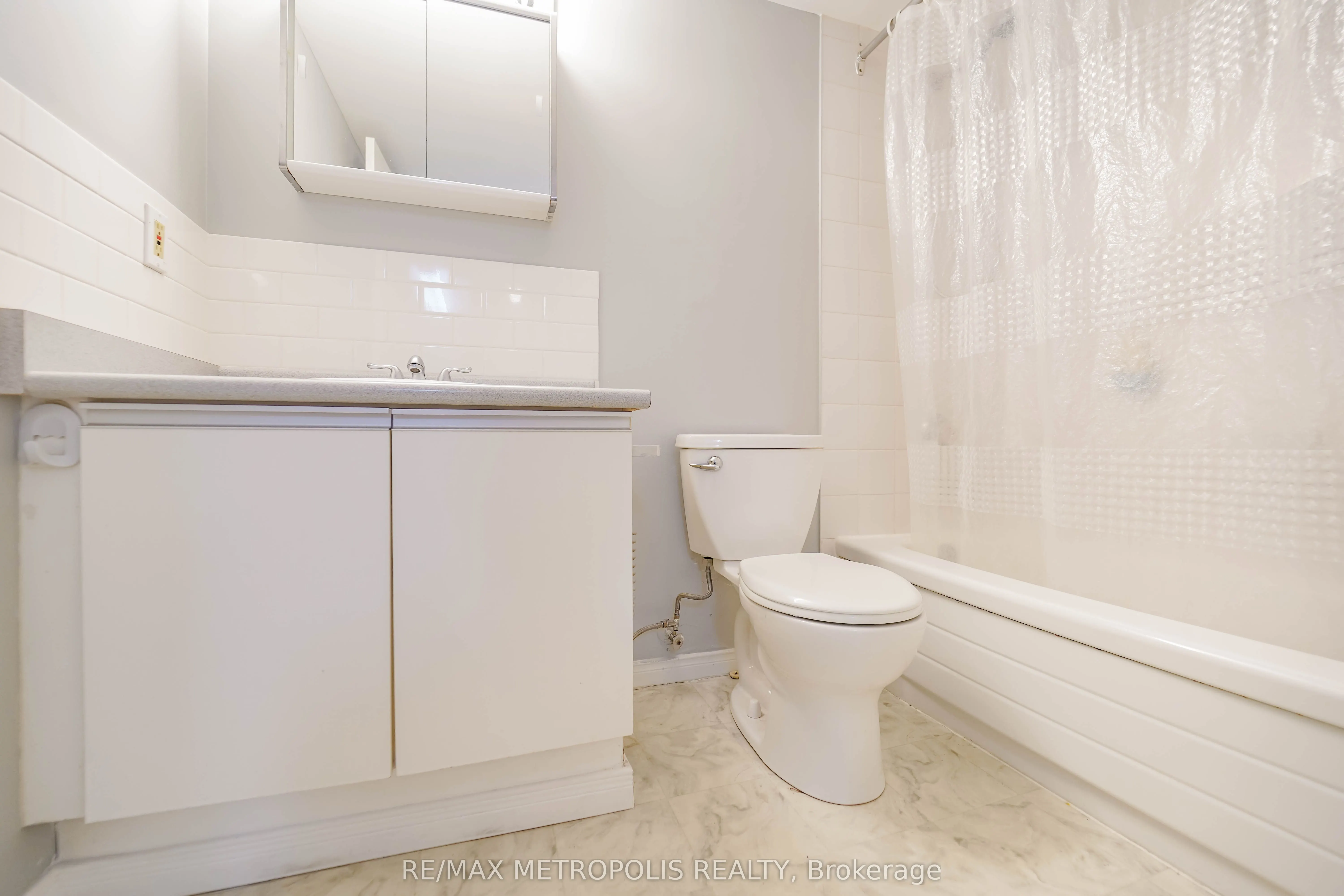 90 Dale Avenue, #502