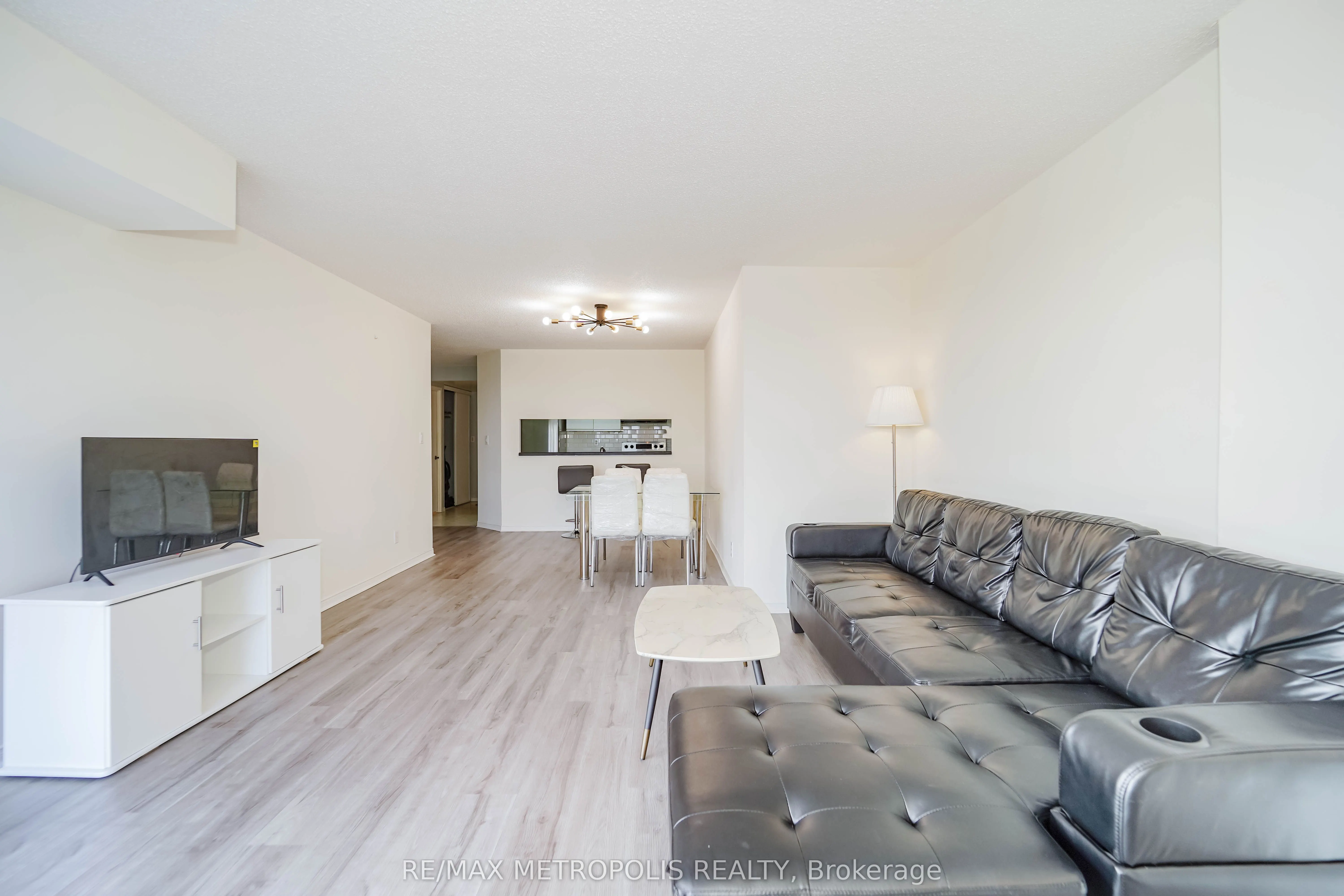 90 Dale Avenue, #502