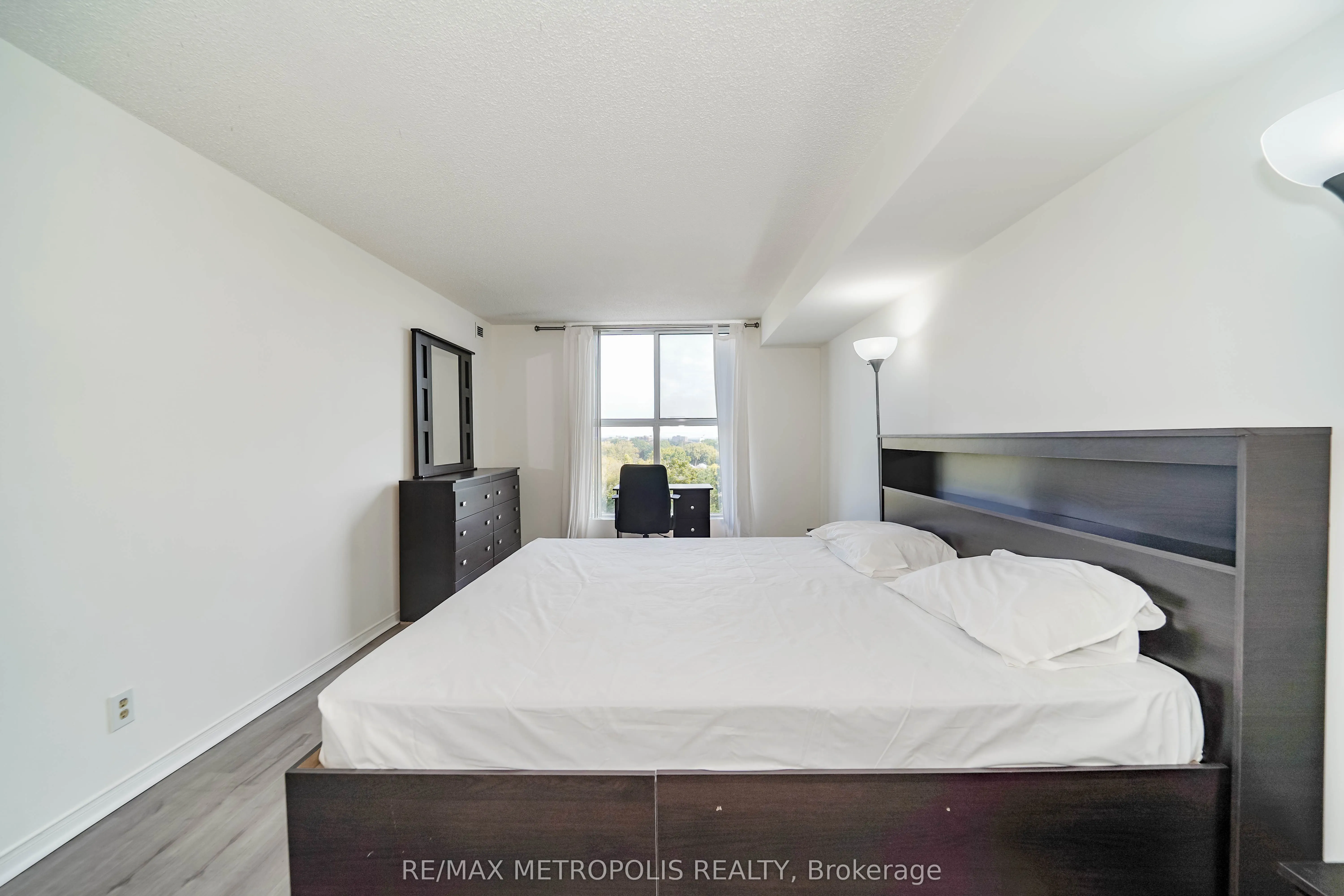 90 Dale Avenue, #502